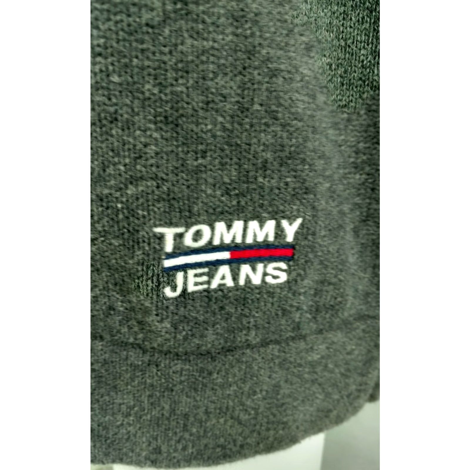 Tommy Hilfiger Vintage Tommy Hilfiger Cable Knit Sweater Mens XL Gray Red White Tommy Jeans Crewneck Size US XL / EU 56 / 4 - 4 Thumbnail