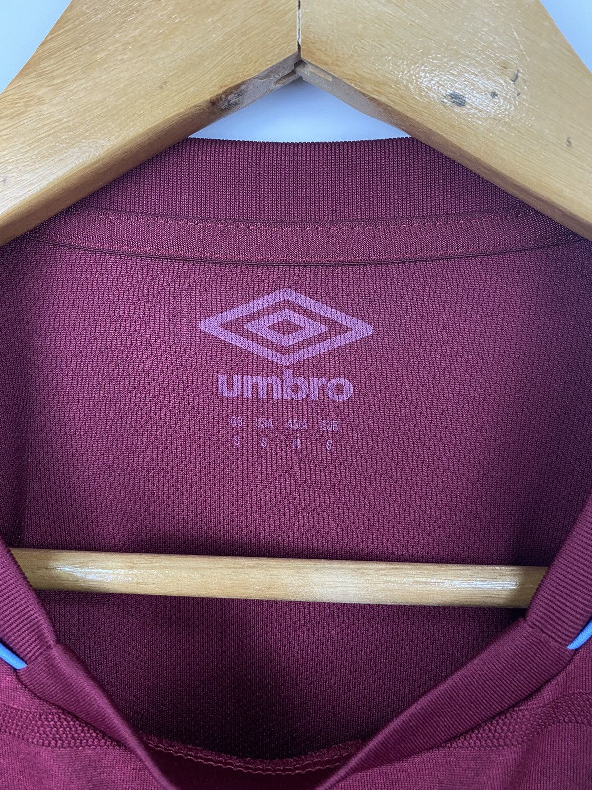 Umbro Vintage West Ham 2020/21 Umbro Soccer Jersey Rare Retro Hype Size US S / EU 44-46 / 1 - 5 Thumbnail