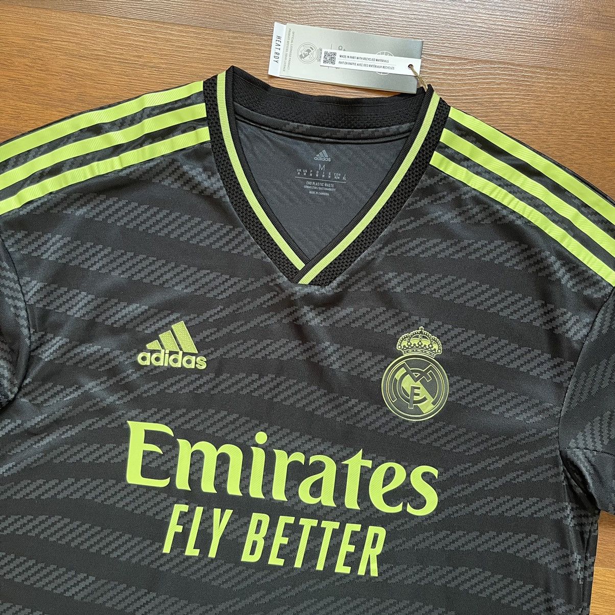 Adidas × Vintage REAL MADRID ADIDAS 2022/2023 FOOTBALL THIRD JERSEY #20 VINI Size US M / EU 48-50 / 2 - 4 Thumbnail