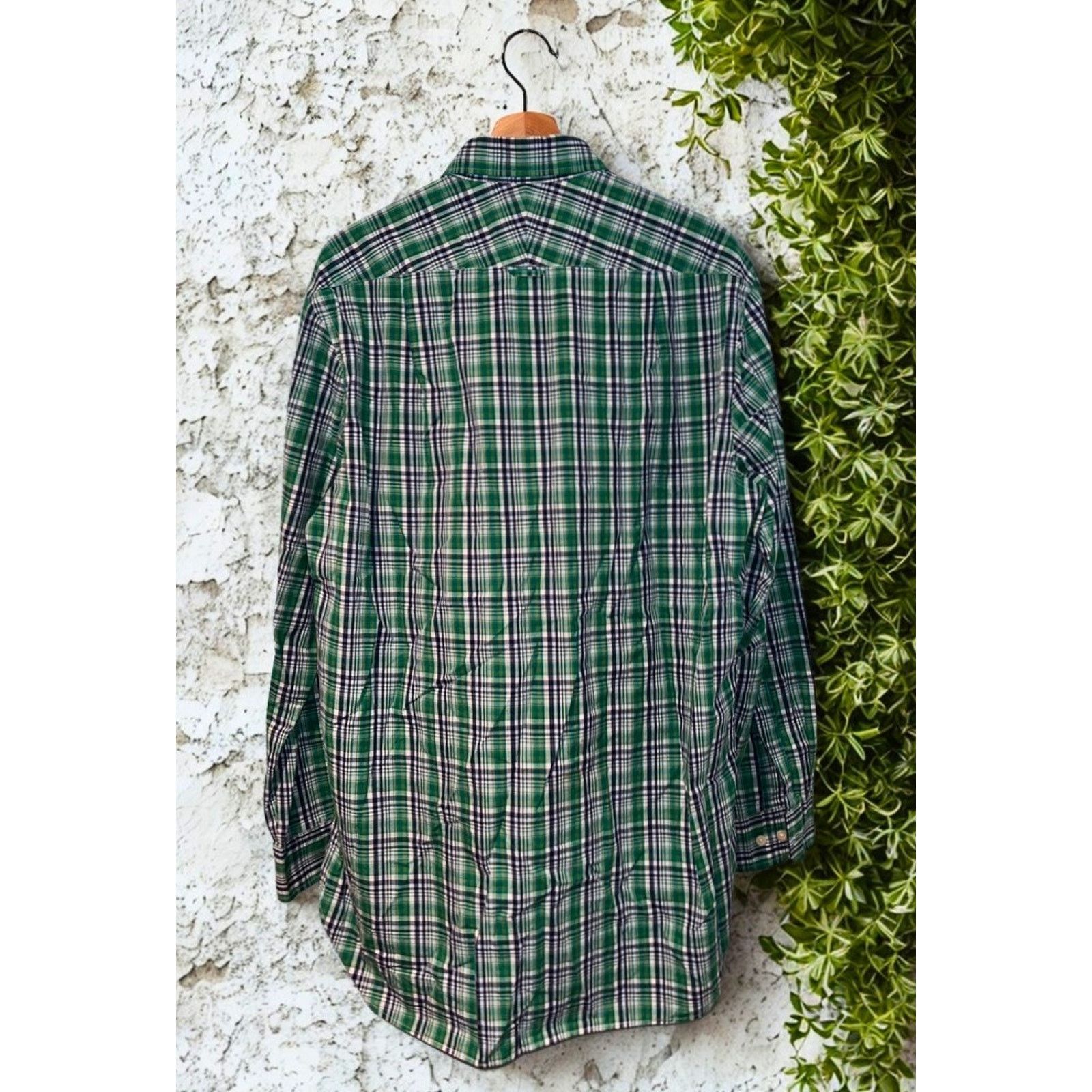 Charles Tyrwhitt Charles Tyrwhitt Poplin Weave Dress Shirt Slim Fit Sz. L Size US L / EU 52-54 / 3 - 3 Thumbnail