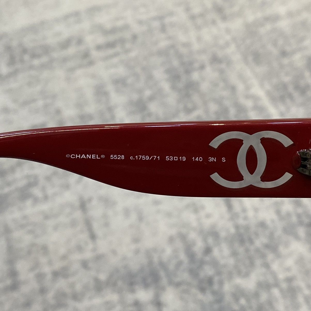 Chanel CHANEL 0CH5528 175971 RED GREY Size ONE SIZE - 7 Thumbnail