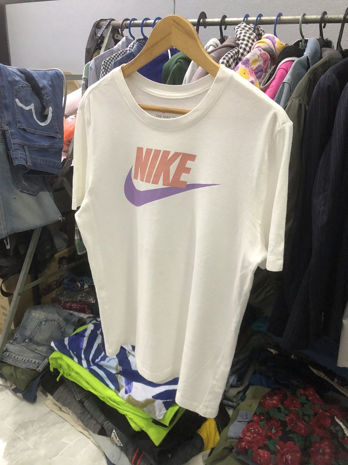 Nike Nike Swoosh logo white shirt Size US M / EU 48-50 / 2 - 2 Thumbnail
