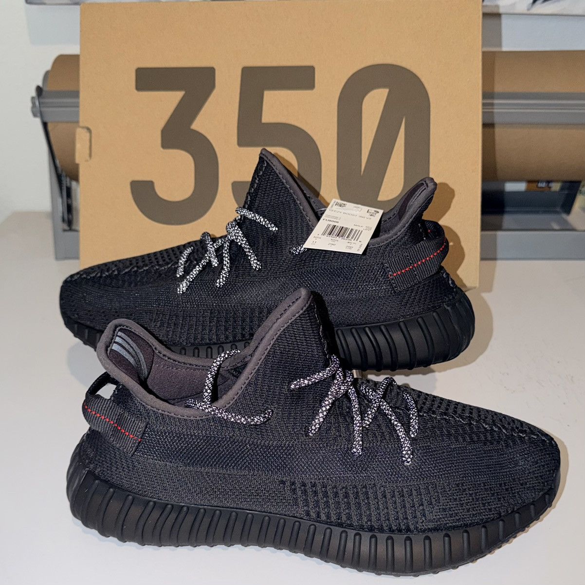 Yeezy adidas Yeezy Boost 350 V2 Low Black Non-Reflective Size 11 Size US 11 / EU 44 - 1 Thumbnail
