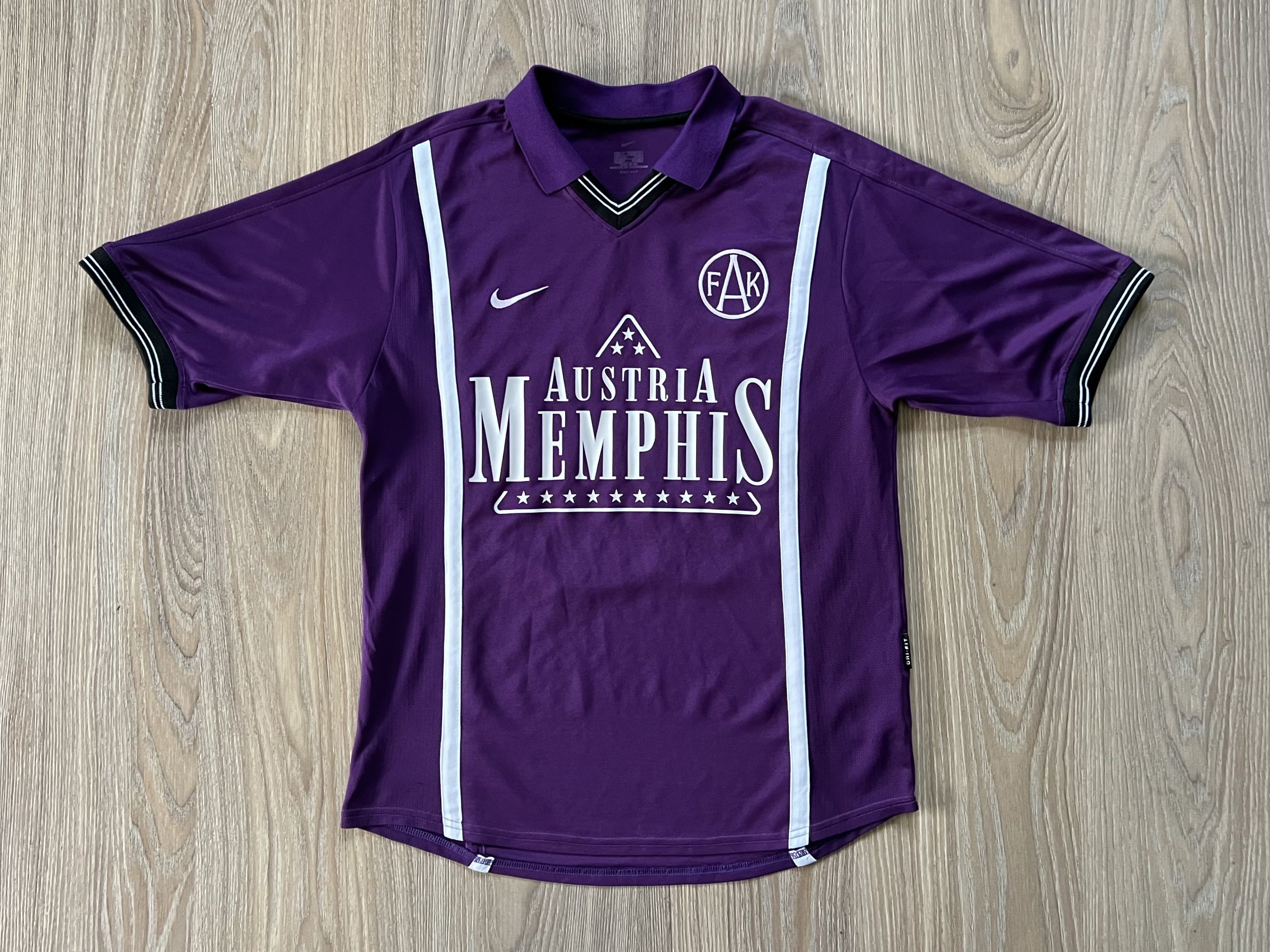 Nike Vintage Nike Austria Wien Home Shirt #19 Gilewicz 2000-2002 Size US S / EU 44-46 / 1 - 3 Thumbnail