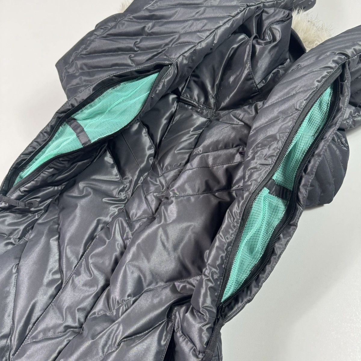 Oakley vintage 90s oakley jacket gorpcore y2k streetwear Size S / US 4 / IT 40 - 5 Thumbnail