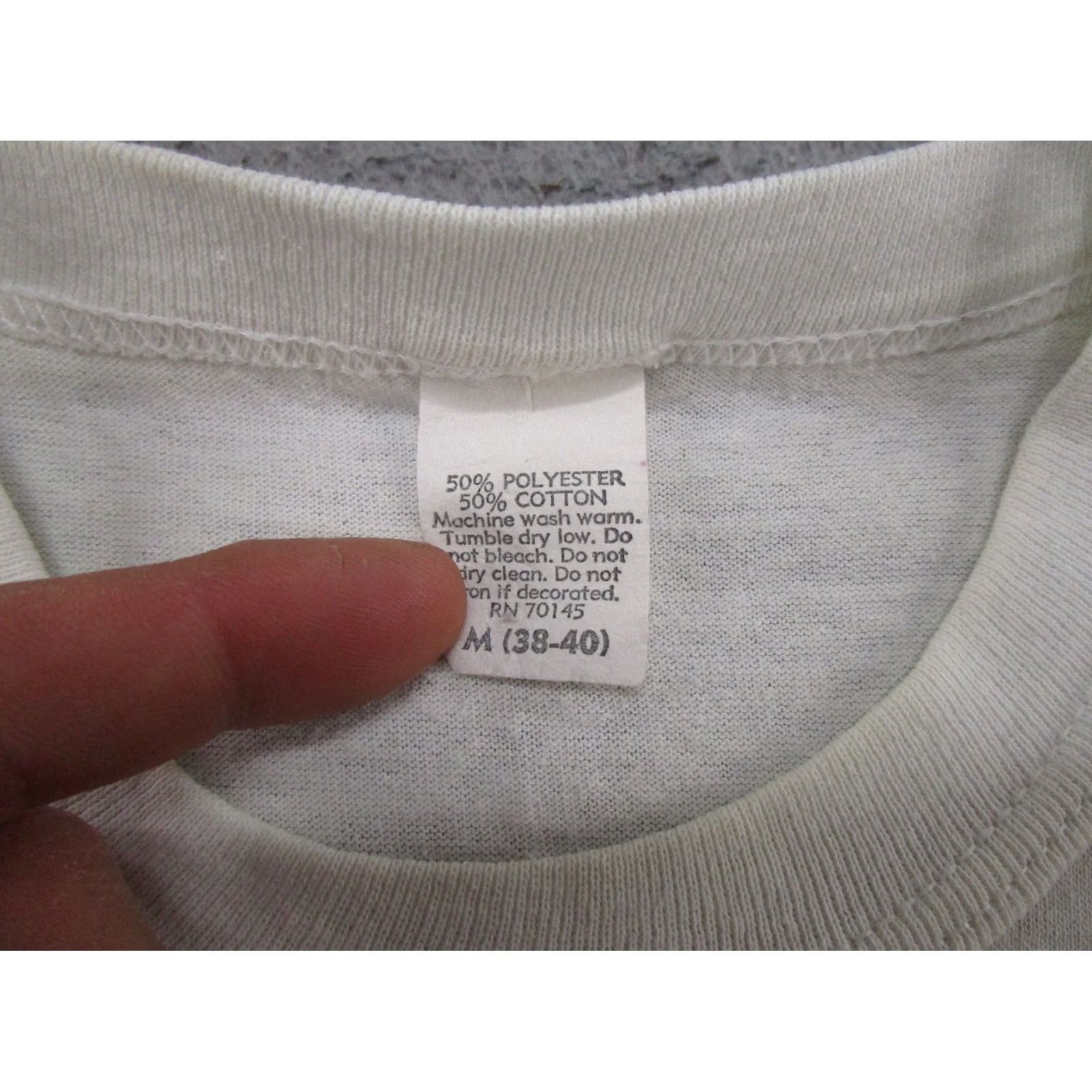 Vintage VINTAGE Hallmark T-Shirt Graphic Print Ice Cream Stitch SZ M White Men Short Sleeve Crew Neck 1990s Hallmark Greeting Card? Size US M / EU 48-50 / 2 - 4 Thumbnail
