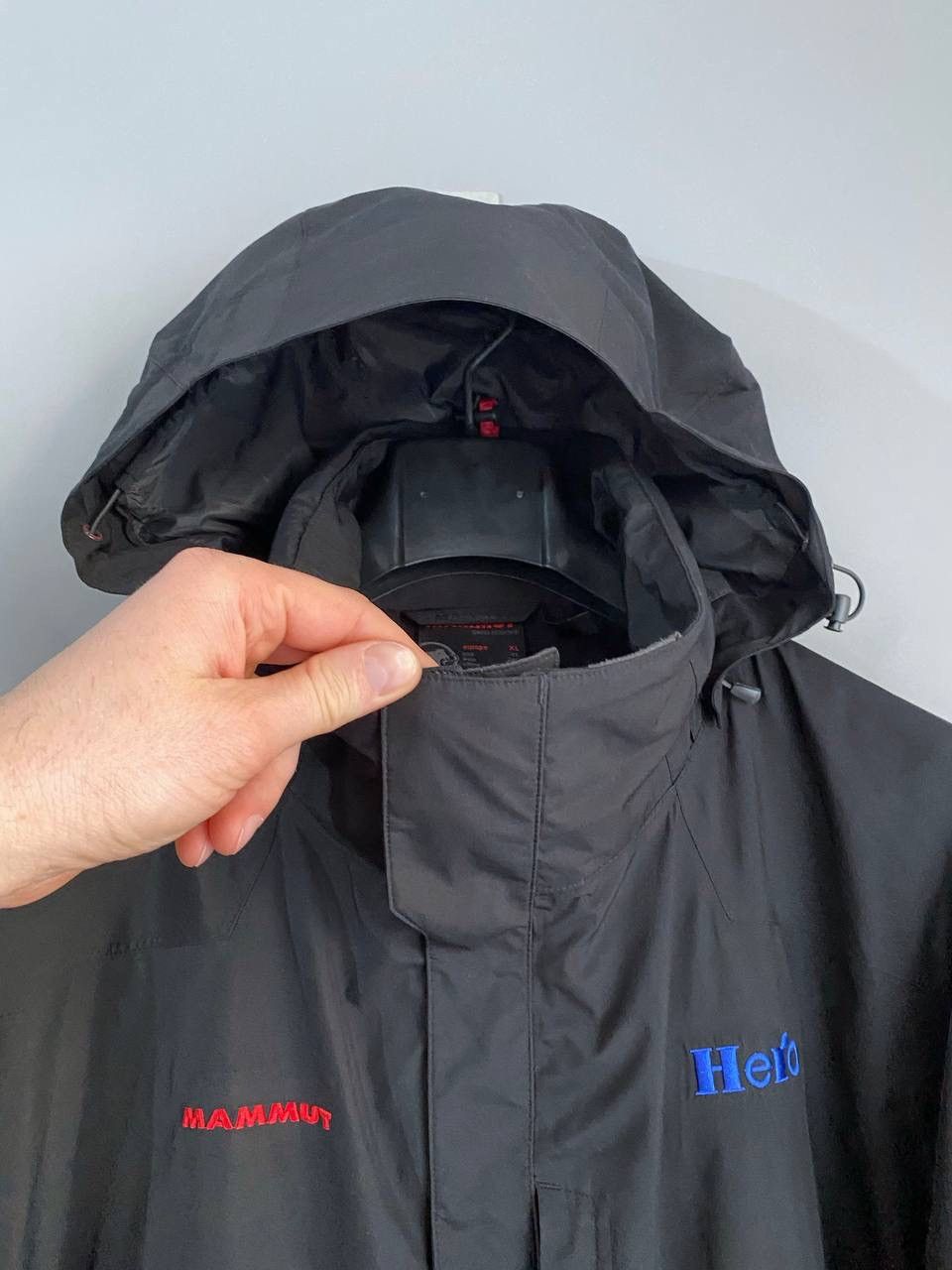 Mammut Mammut GORE-TEX Men's Black Waterproof Hooded Jacket Size XL Size US XL / EU 56 / 4 - 6 Thumbnail