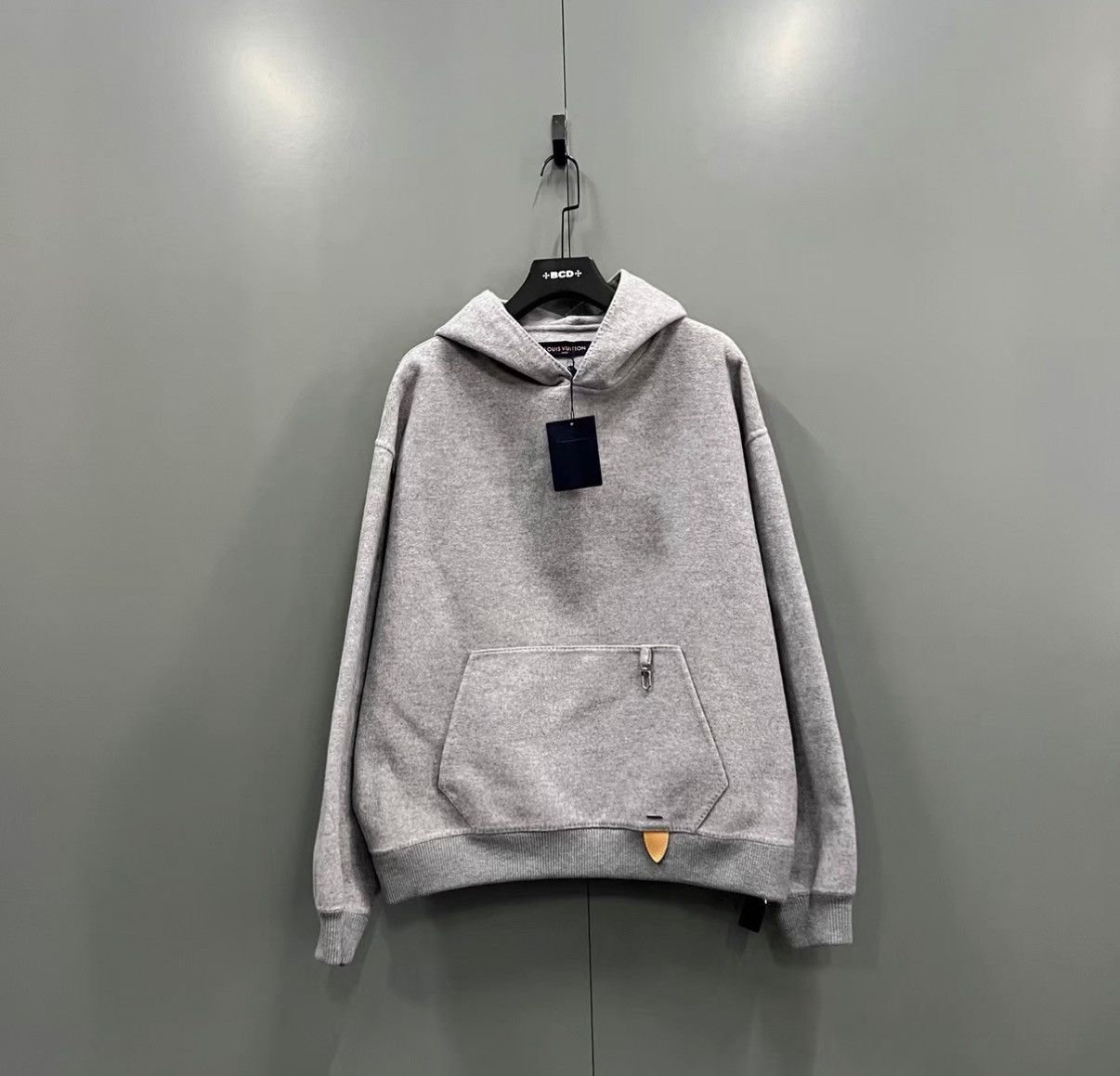 Louis Vuitton Louis Vuitton light grey cashmere hoodie J41 Size US L / EU 52-54 / 3 - 1 Thumbnail