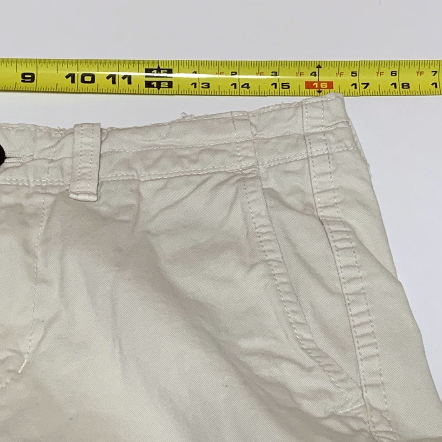 American Eagle Outfitters American Eagle Outfitters Chino Shorts Mens 33 Beige Khaki Flat Front Casual 11in Inseam Longer Length Tag 30 Measures 33 Size US 33 - 4 Thumbnail