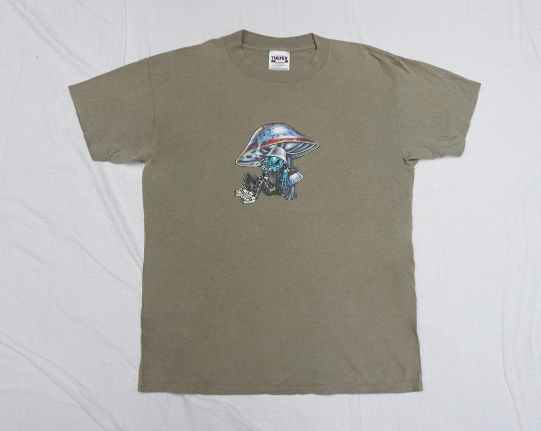 Vintage 90's USA製 Alien & Mushroom Tシャツ ビンテージ Size US L / EU 52-54 / 3 - 1 Thumbnail