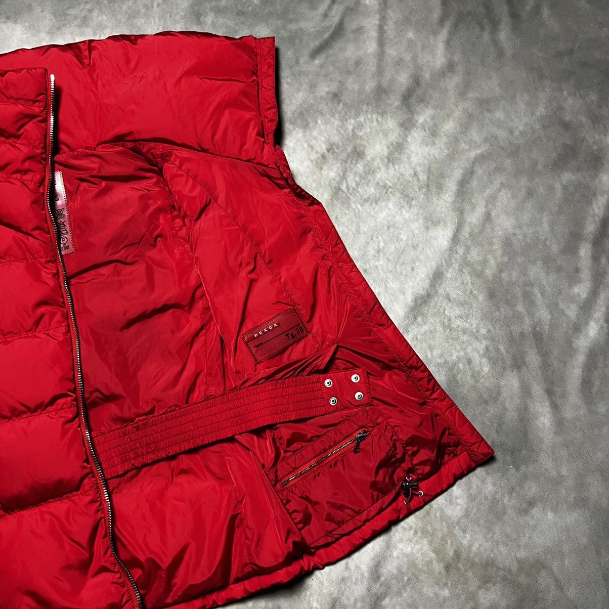 Prada Prada Down Puffer Vest Prada Re-Nylon Down Vest high end Size XS / US 0-2 / IT 36-38 - 9 Thumbnail