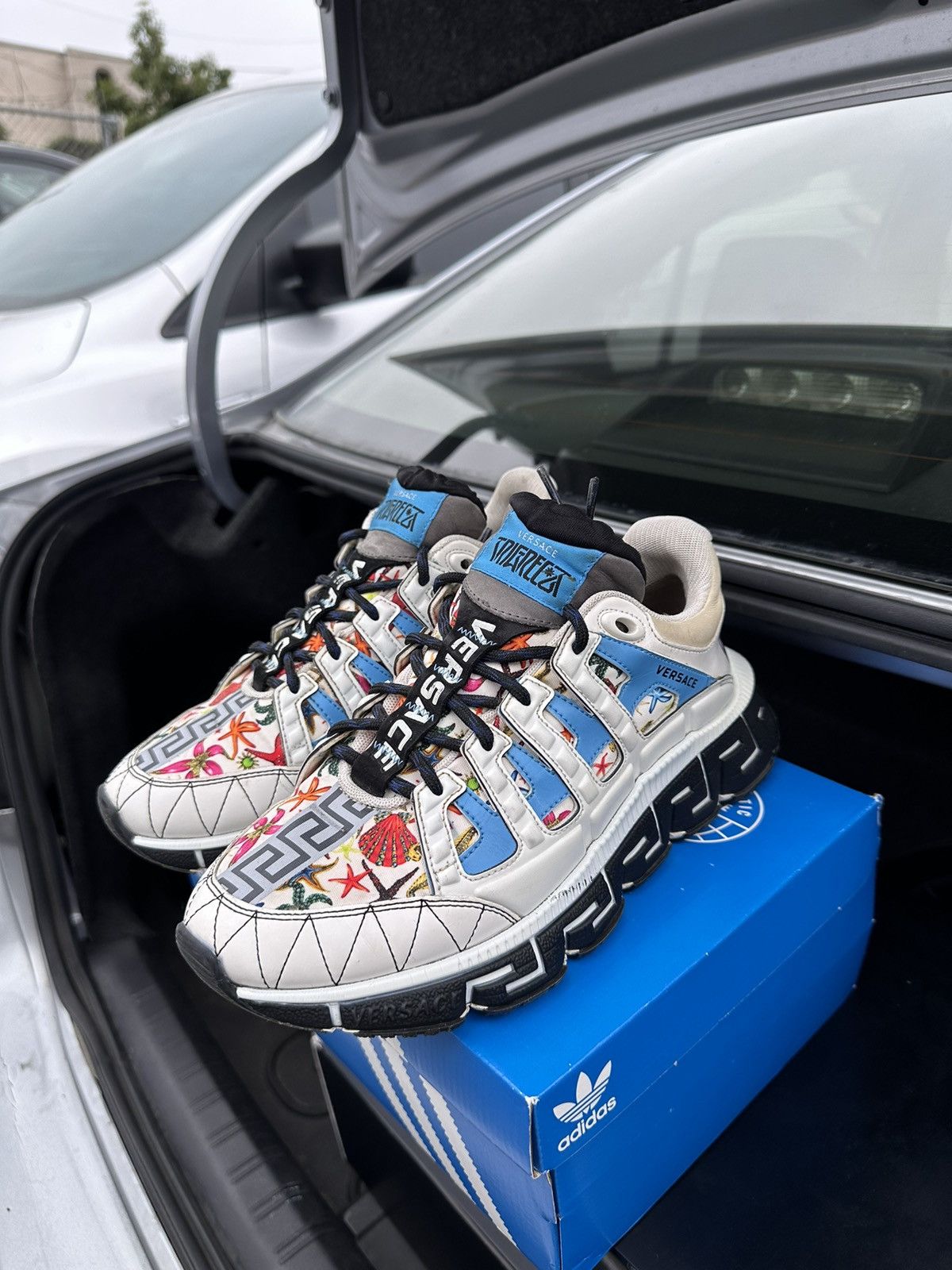 Versace Versace Trigreca Size US 8 / IT 38 - 1 Thumbnail