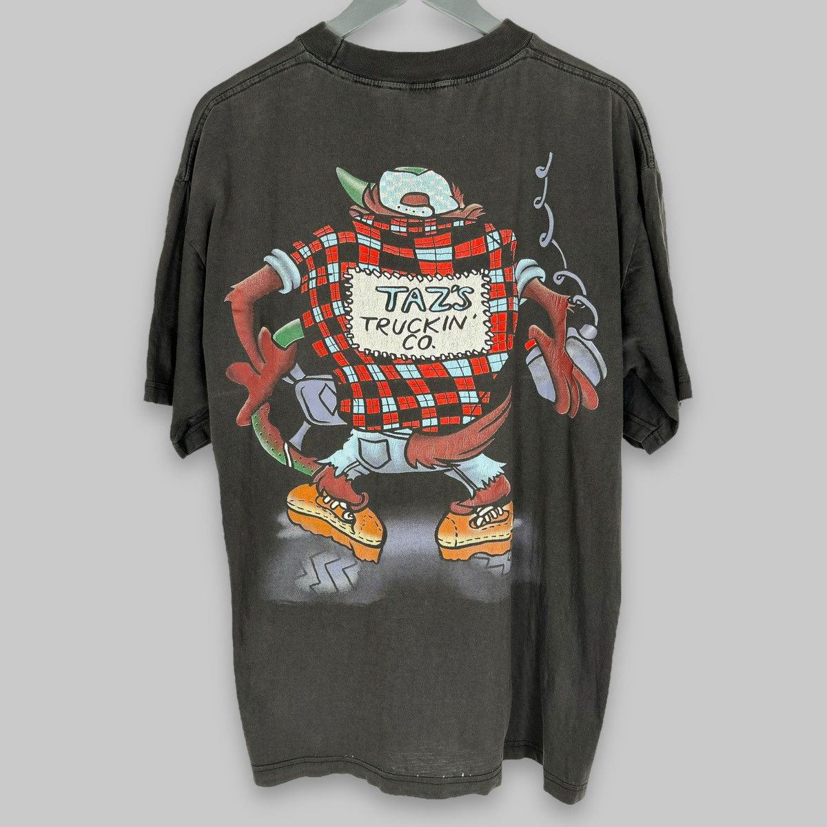 Vintage Vintage 1996 Looney Tunes Taz Truckin Co Cartoon T Shirt Size US XL / EU 56 / 4 - 2 Thumbnail
