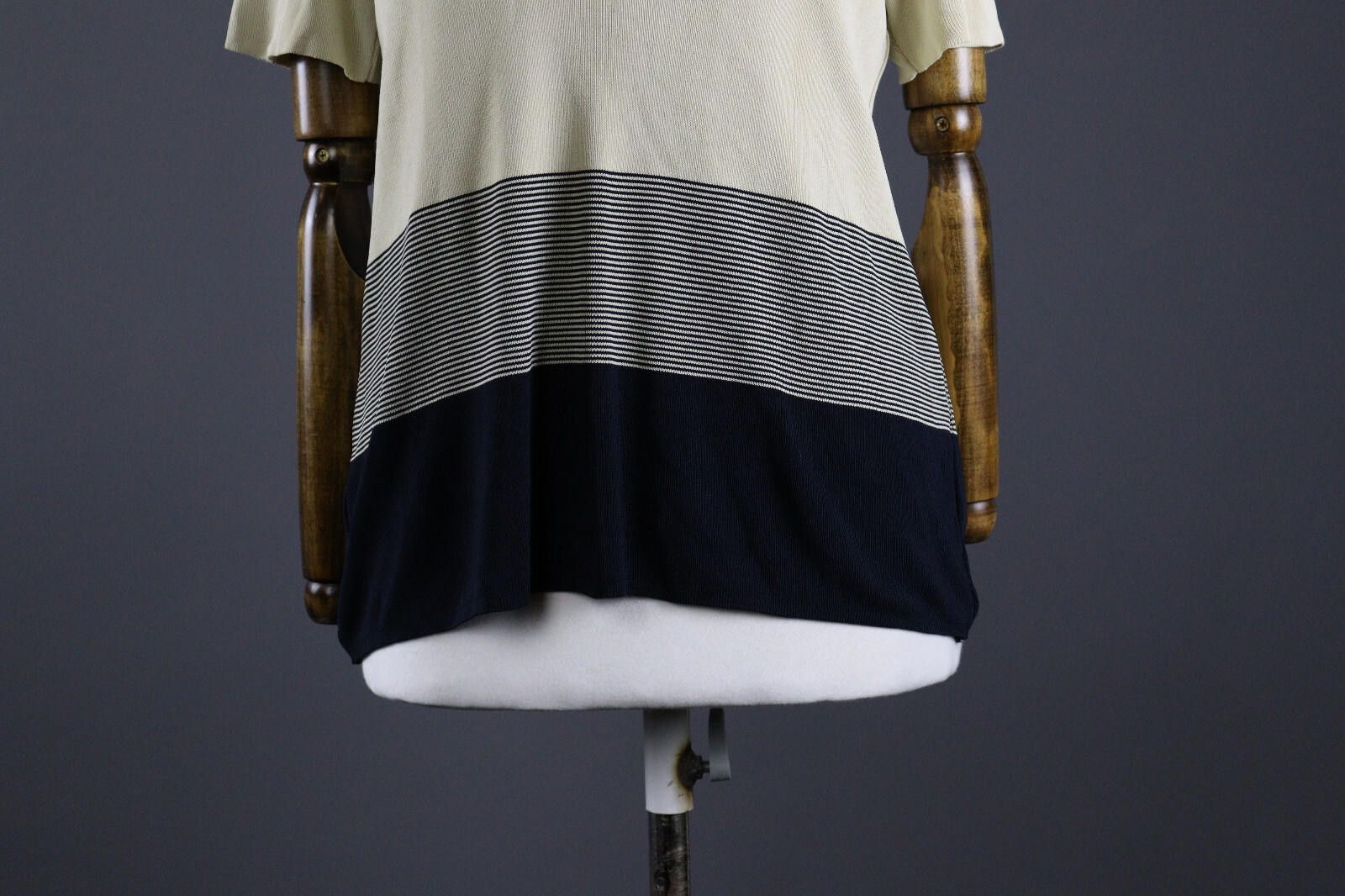 Designer Ladies Max Mara Casual Classic Knit Shirt Sweater Size L Size L / US 10 / IT 46 - 4 Thumbnail