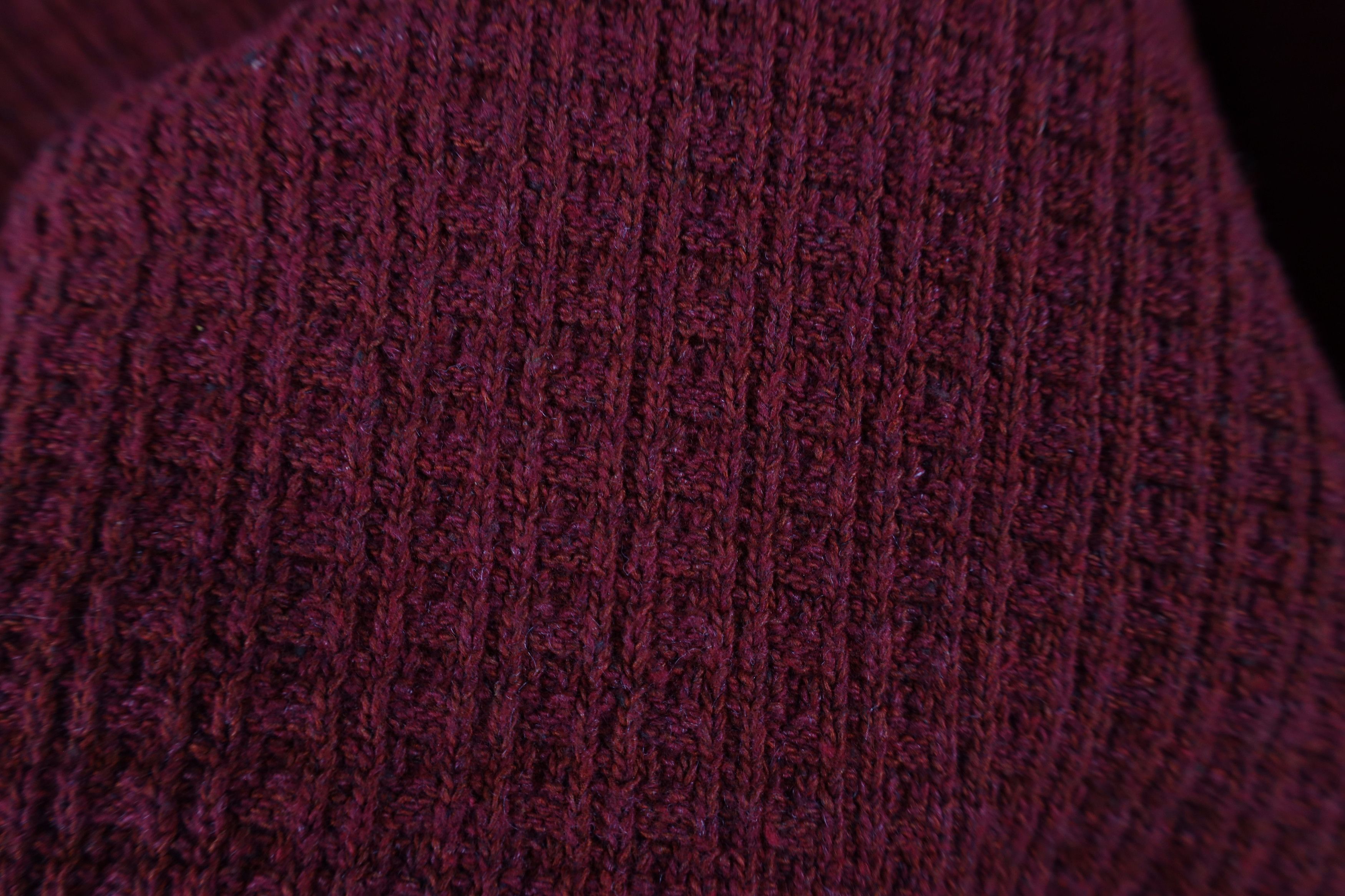 Vintage Vintage 90s Streetwear Blank Thermal Knit Henley Sweater Red Size US L / EU 52-54 / 3 - 5 Thumbnail