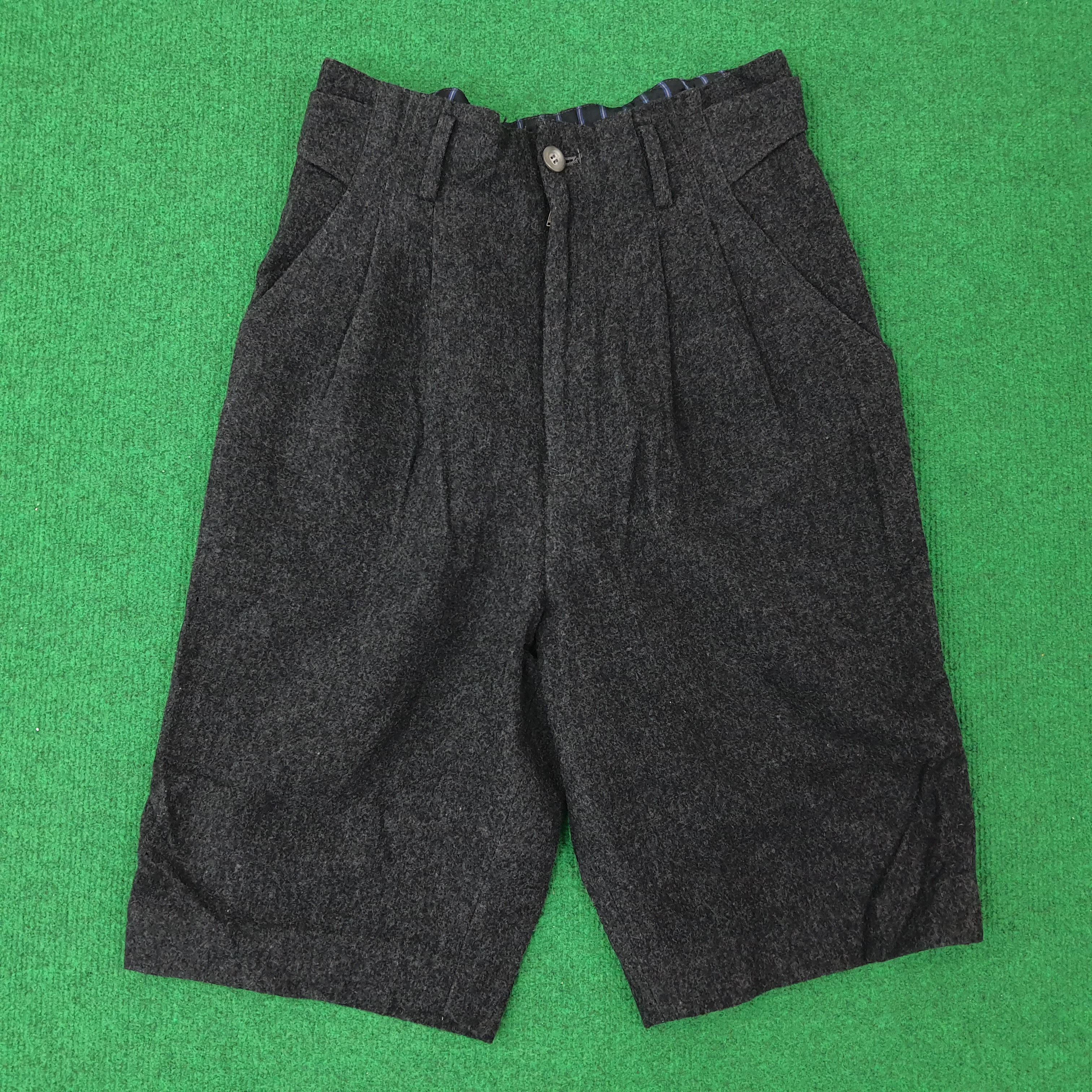 Hai Sporting Gear Vintage Hai Sporting Gear by Issey Miyake Short C252N7 Size US 27 - 1 Thumbnail