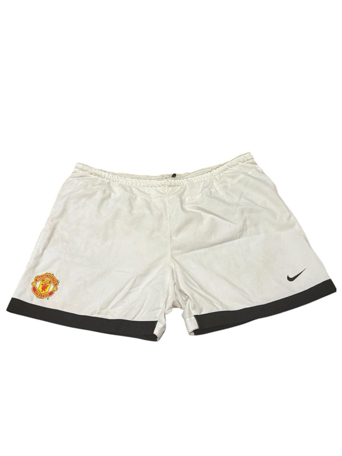 Nike Nike Manchester United Embroidered Dri-Fit Shorts Rare Sz L Size US 34 / EU 50 - 1 Thumbnail