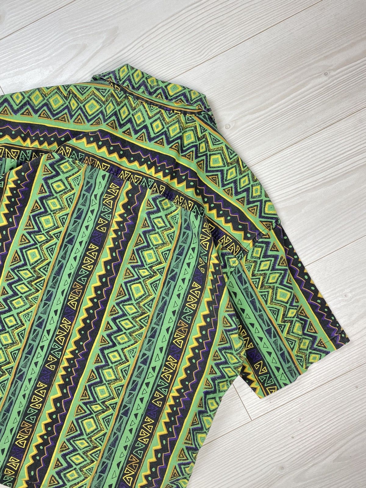 Urban Outfitters Short sleeve geometric shirt Urban Outfitters Hawaiian style Size US M / EU 48-50 / 2 - 9 Thumbnail