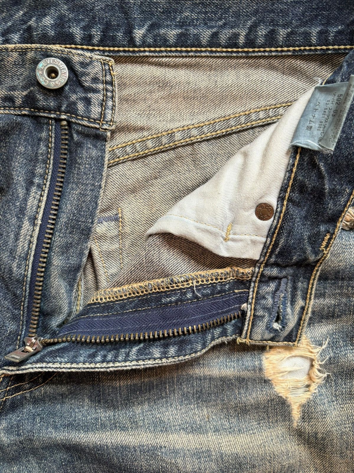 Levi's Vintage 90s Levis 502 Rusty Mud Wash Distressed Loose Jeans Size US 30 / EU 46 - 9 Thumbnail