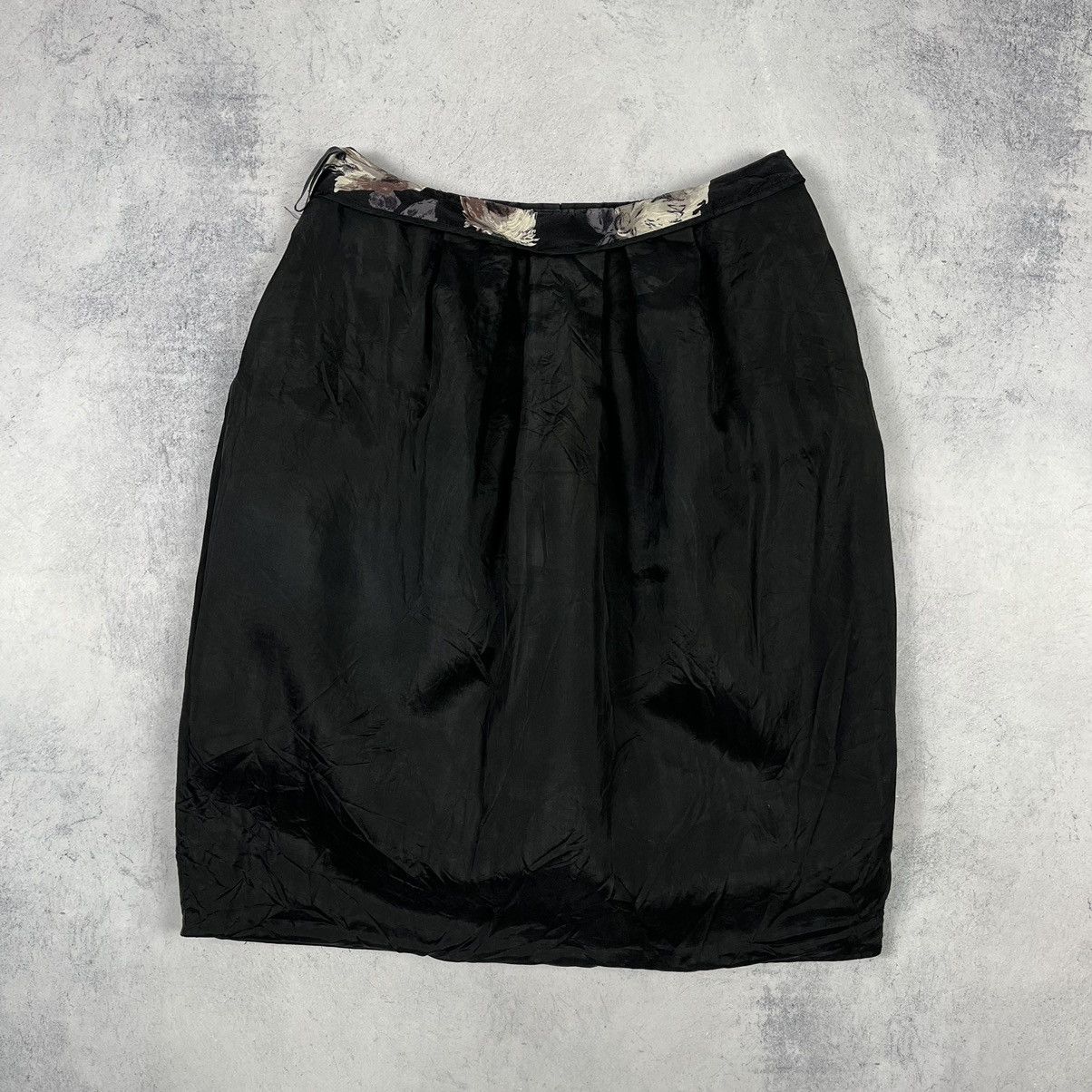 Prada Rare Prada floral midi skirt Size 27" / US 4 / IT 40 - 24 Thumbnail