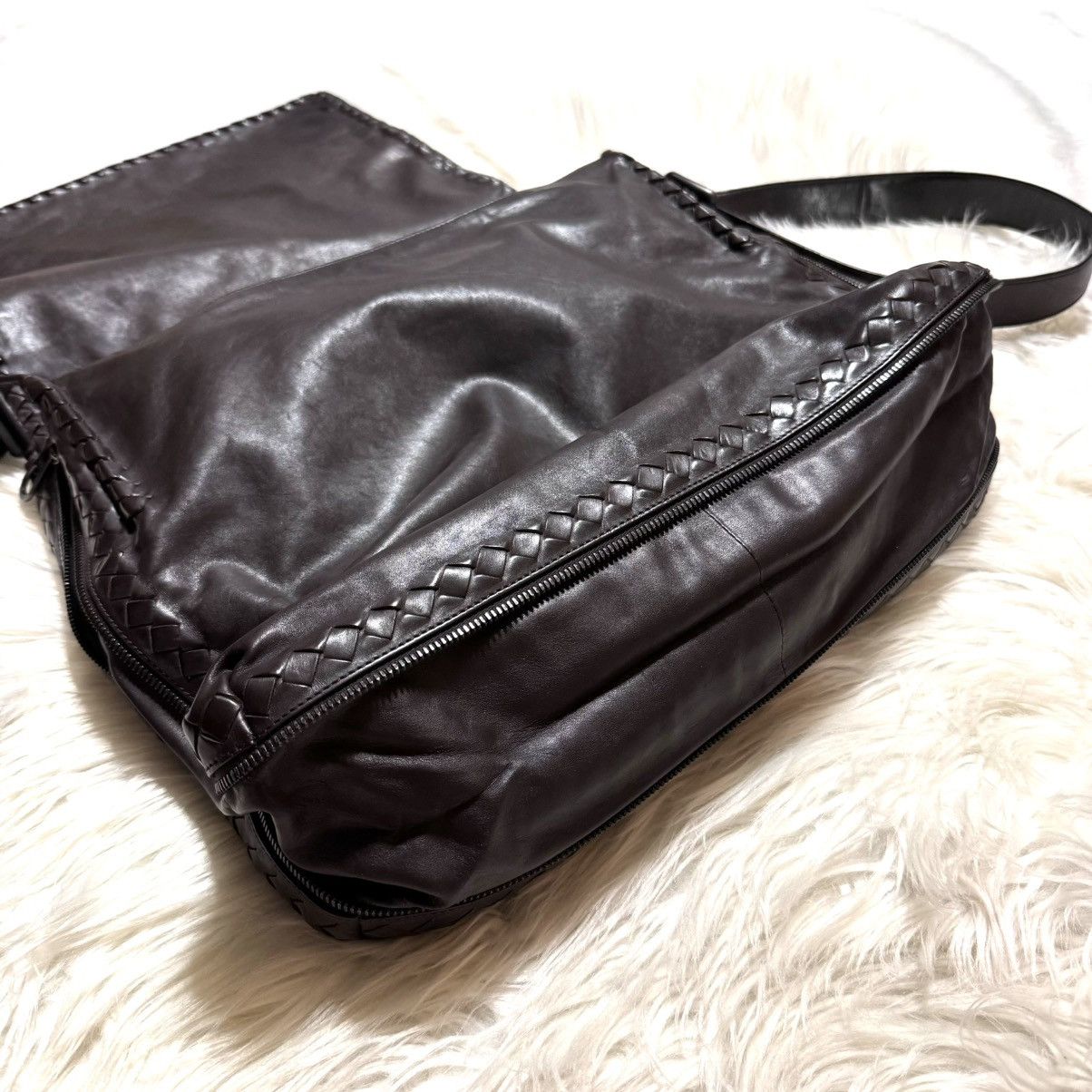 Bottega Veneta Bottega Veneta Intrecciato Piping Leather Shoulder Bag Size ONE SIZE - 13 Thumbnail