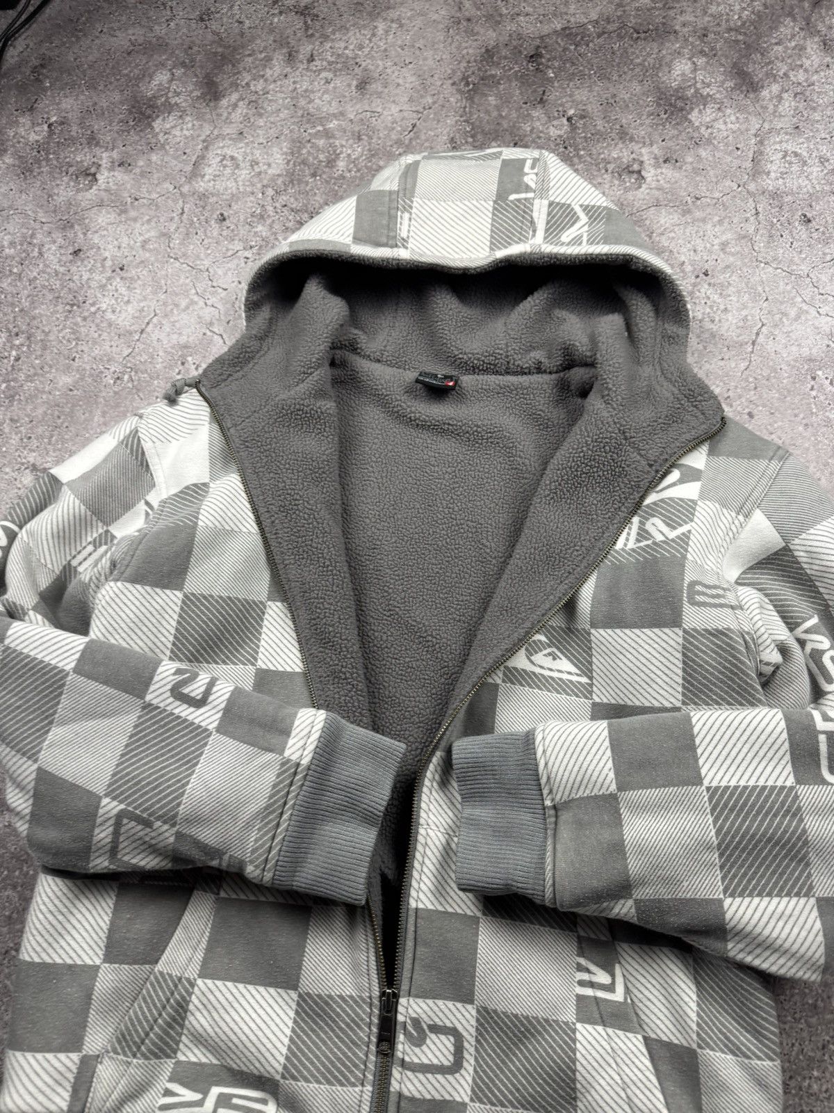 Quiksilver Vintage Y2K Sherpa fur lined Quiksilver zip up hoodie surfer Size US L / EU 52-54 / 3 - 8 Thumbnail