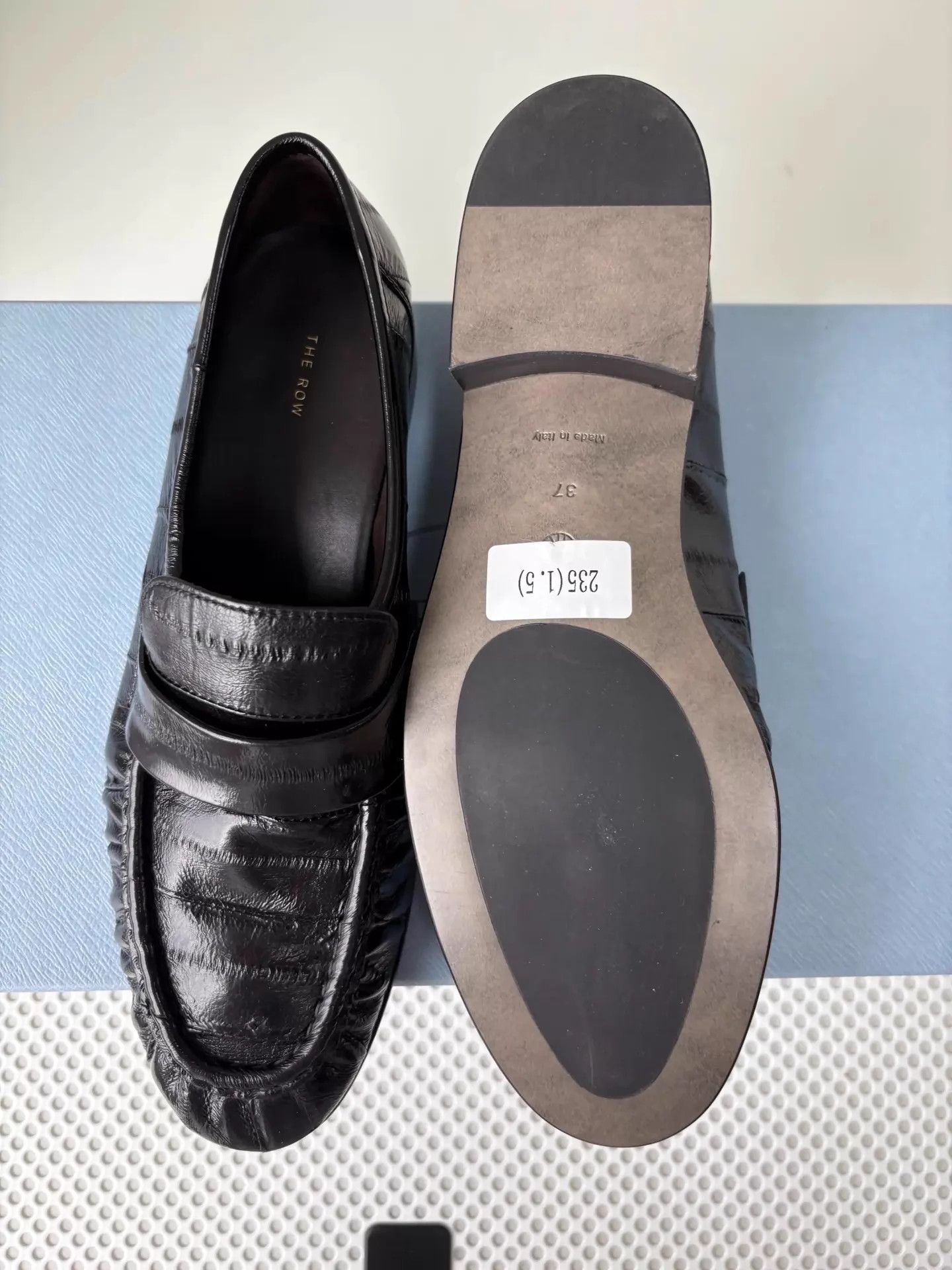 The Row The Row Black Wrinkled Eel Skin Loafer EU 37 Size US 6.5 / IT 36.5 - 3 Thumbnail