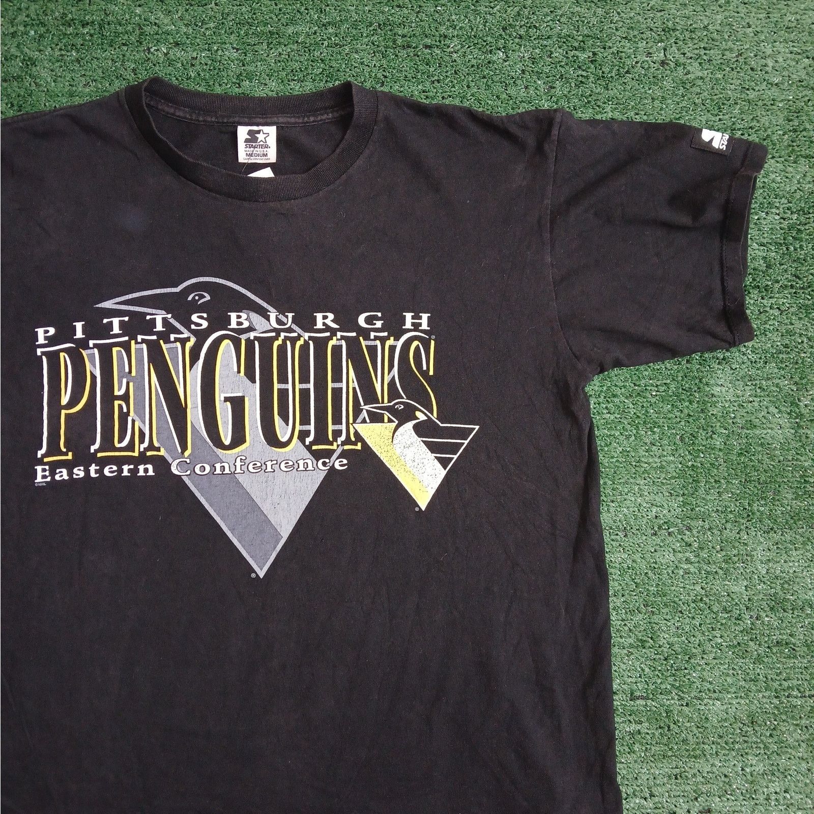 NHL Vintage 1990s Pittsburg Penguins Easter Conference tshirt Size US M / EU 48-50 / 2 - 1 Thumbnail