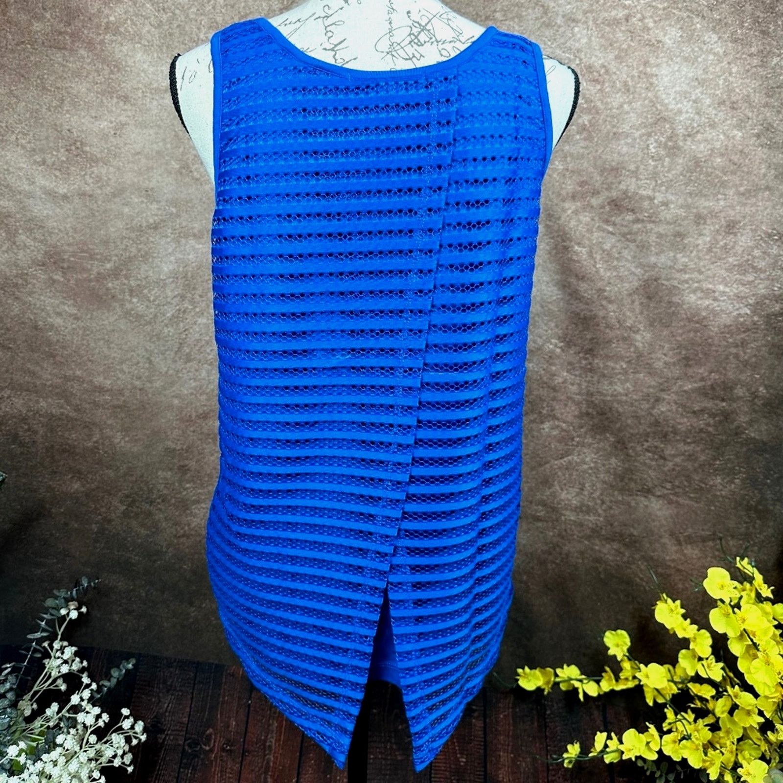 TART Collections Lemon Tart Sleeveless Tee Mesh V Back Arctic Blue size M Size M / US 6-8 / IT 42-44 - 7 Thumbnail