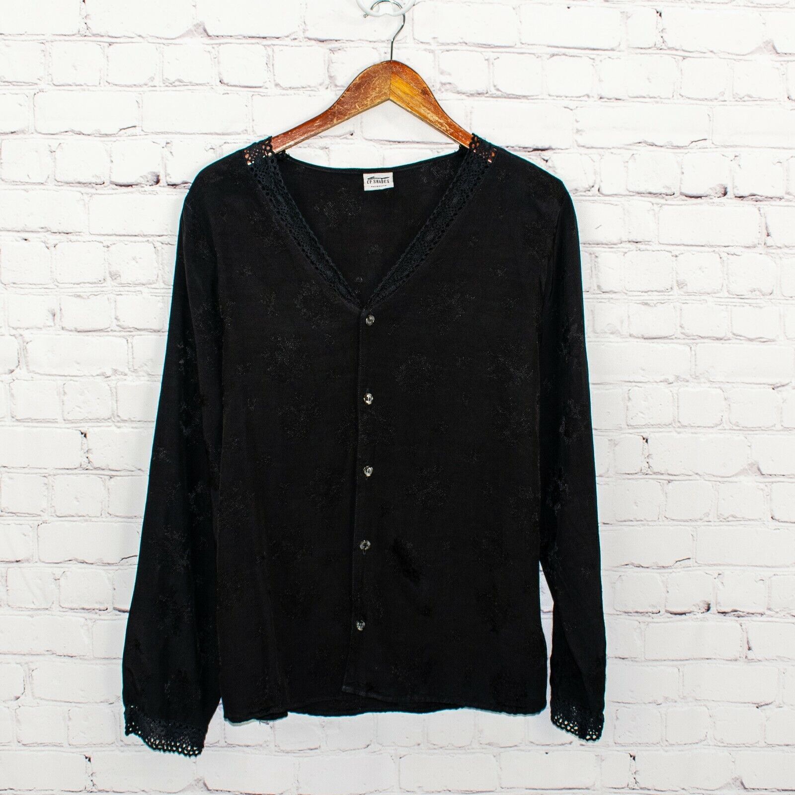 CP Shades CP SHADES Black Floral Button-up Shirt Rayon Size Medium Size M / US 6-8 / IT 42-44 - 3 Thumbnail
