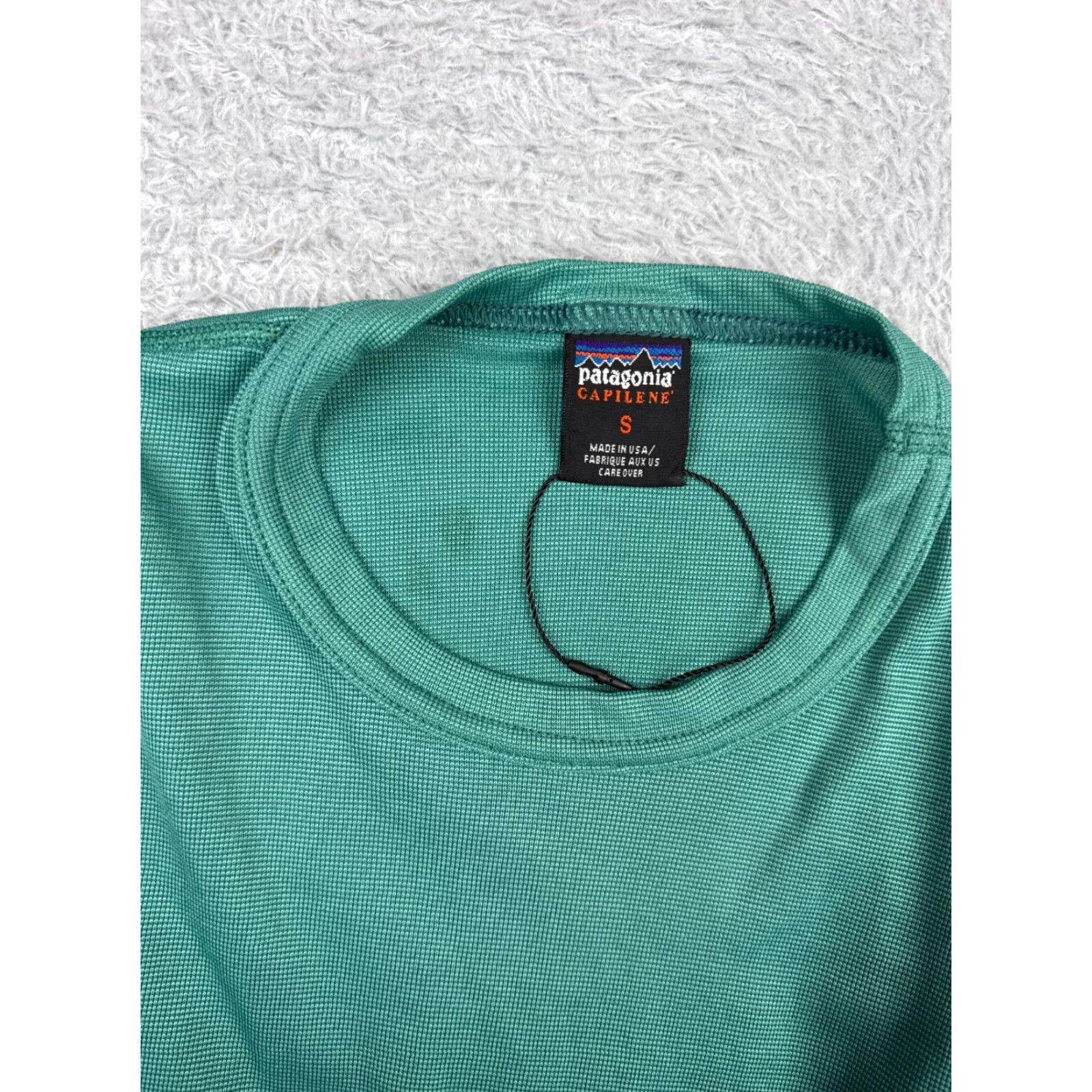 Patagonia VINTAGE Patagonia Shirt Men S Green Capilene Short Sleeve Polyester Layering Size US S / EU 44-46 / 1 - 3 Thumbnail