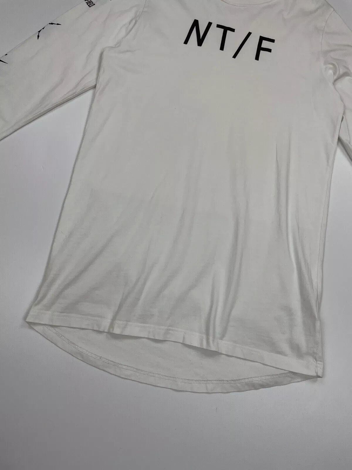 Nike Nike NTF NT/F TRACK & FIELD Long Sleeve White Shirt Mens Size US L / EU 52-54 / 3 - 10 Thumbnail