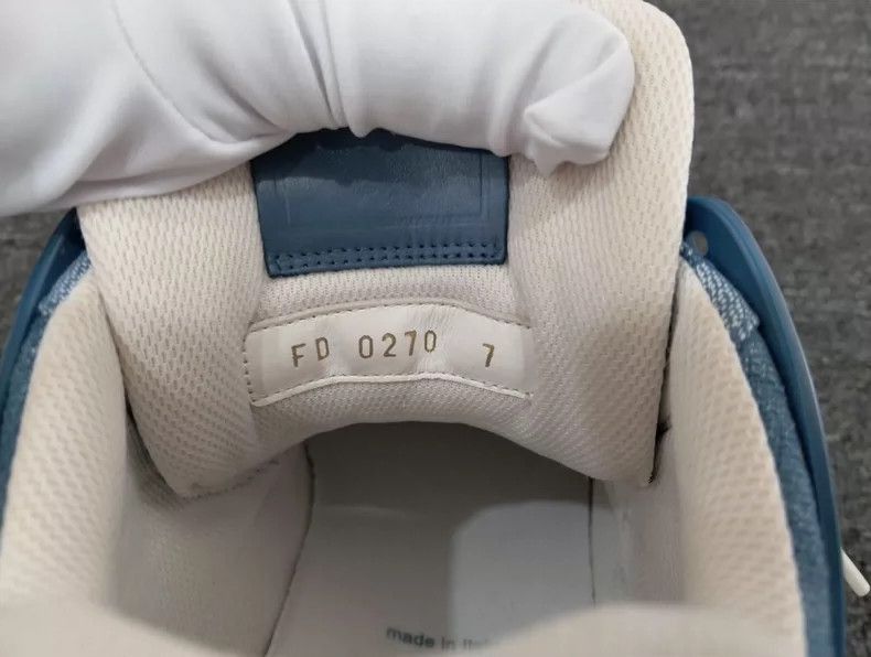 Louis Vuitton LV Louis Vuitton Sneakers Size 41-2507 Size US 10.5 / EU 43-44 - 4 Thumbnail