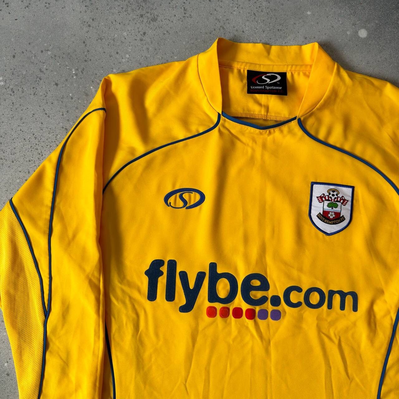 Vintage 2007/2008 FC Southampton Away Retro Jersey / Football Shirt Size US S / EU 44-46 / 1 - 4 Thumbnail