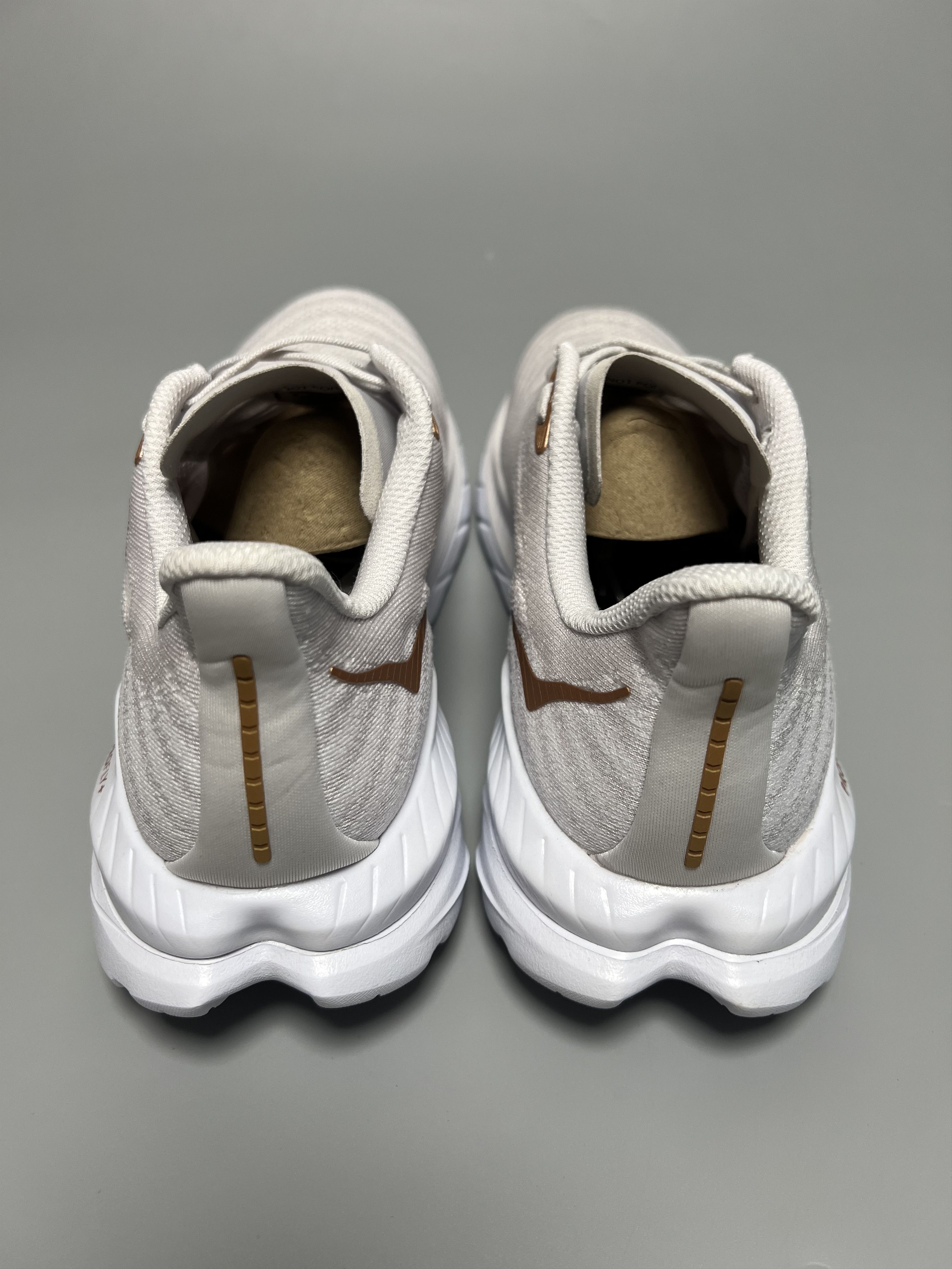 Hoka 9D Hoka One One Mach 5 Running Shoes 1127893-WCPP Size US 9 / EU 42 - 14 Thumbnail