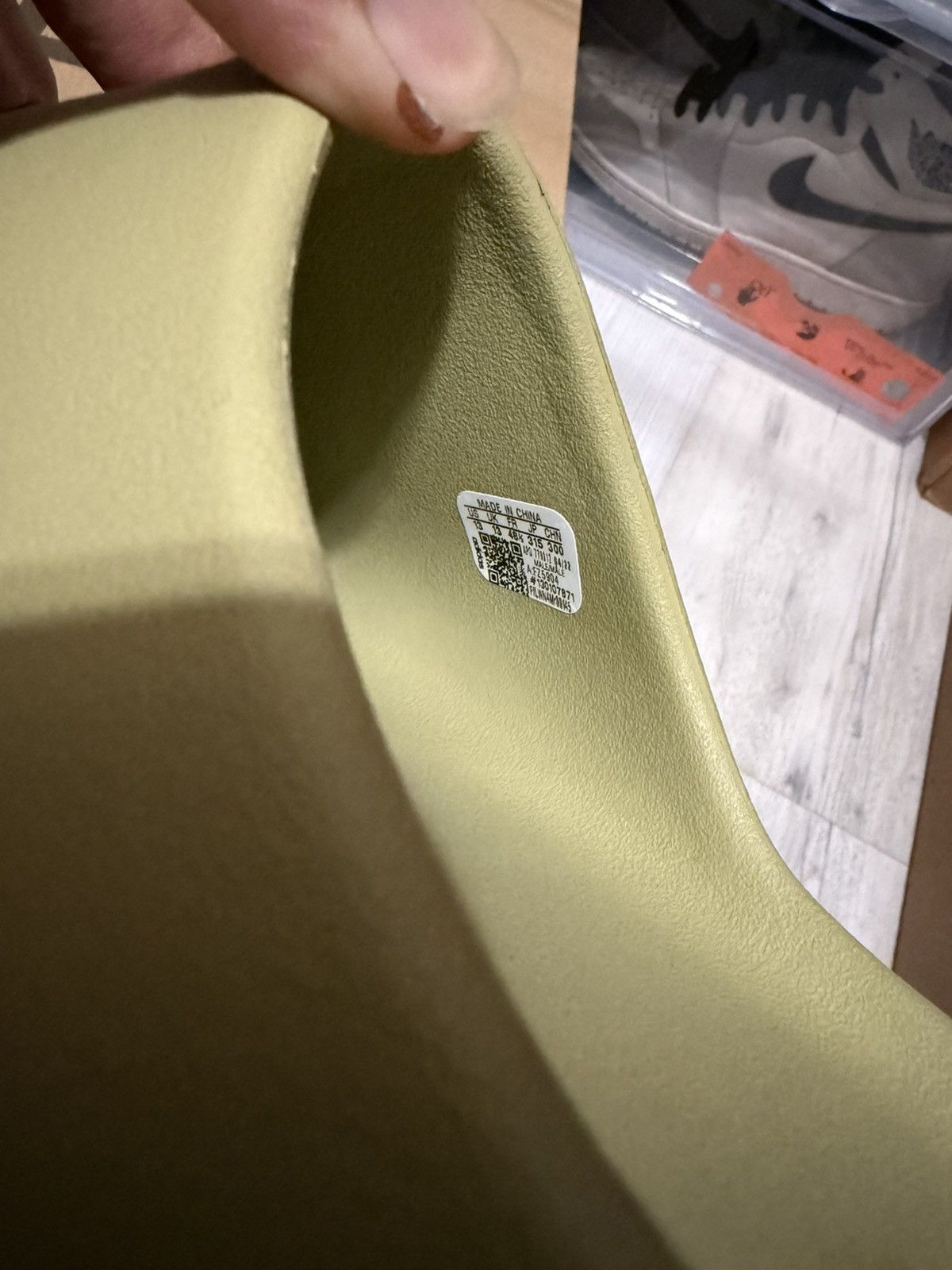 Adidas × Kanye West Adidas Yeezy Slide Resin 2022 Size US 13 / EU 46 - 7 Thumbnail