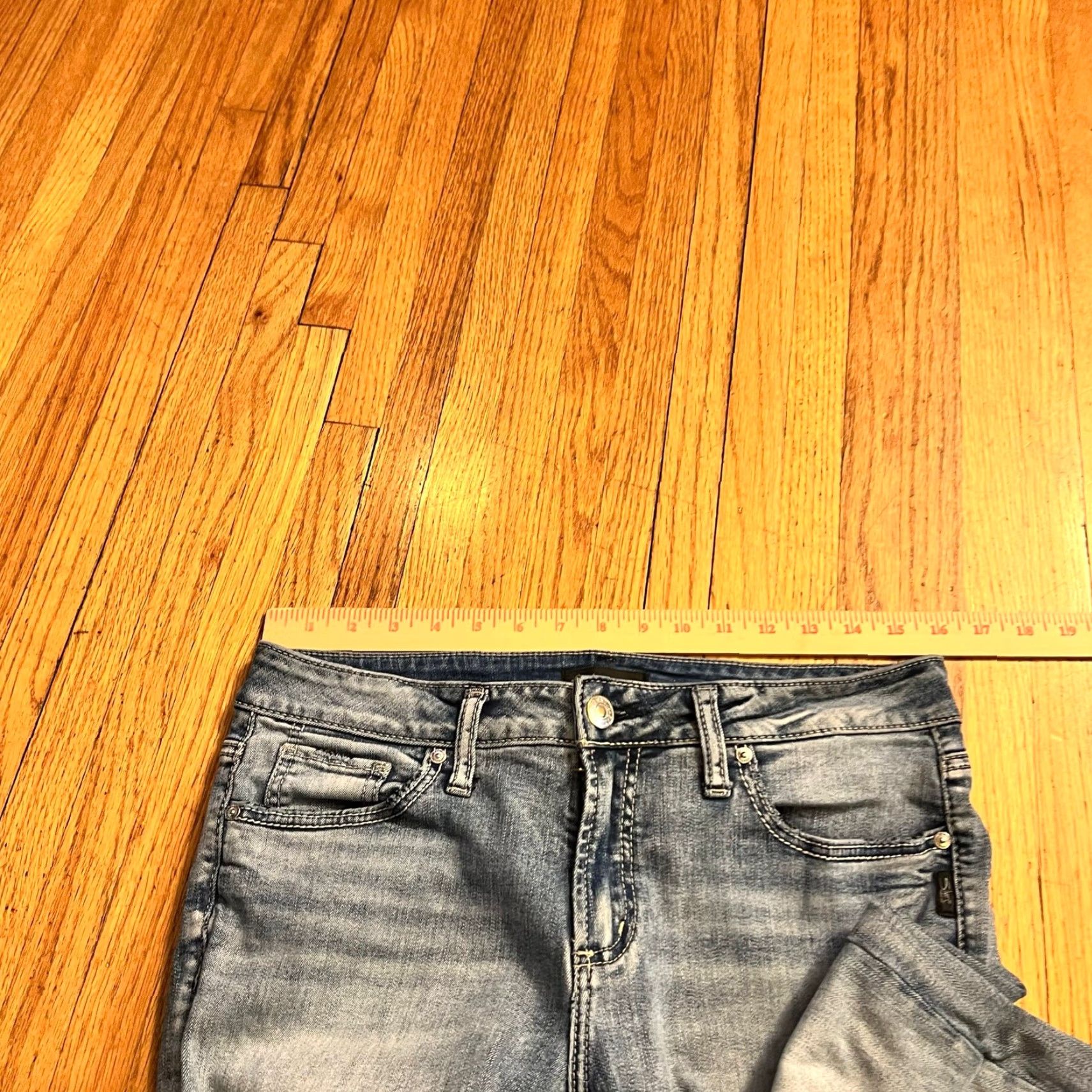 Silver Jeans Co. **Suki Silver Jeans Women 31 Bootcut Blue** User: Suki Silver Jeans Women 31 Bootcut Blue Size 24" / US 00 / IT 34 - 7 Thumbnail