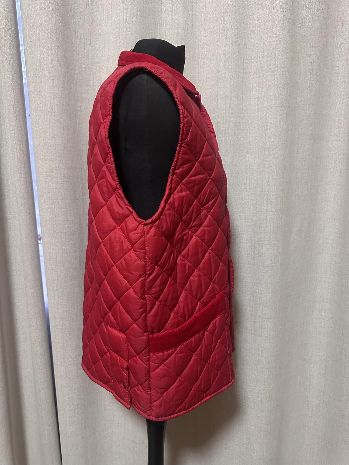 Ferrari Ferrari Vintage 1996 Formula 1 F1 Vest Red Quilted Size US L / EU 52-54 / 3 - 5 Thumbnail