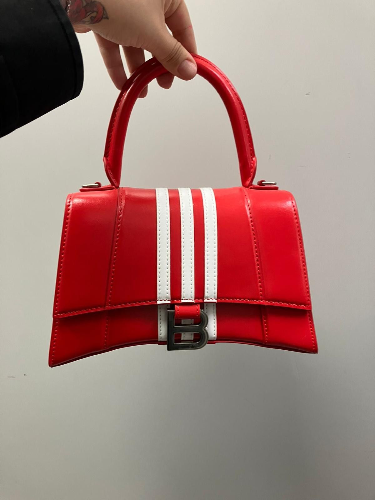 Adidas × Balenciaga o1la1rc1a1024 Size: OS / Hourglass Top