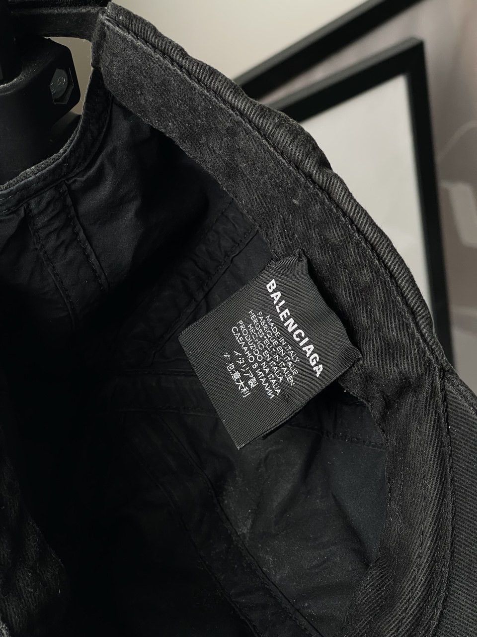 Balenciaga Balenciaga Cap Washed Black BB Used Large Hype Size ONE SIZE - 7 Thumbnail