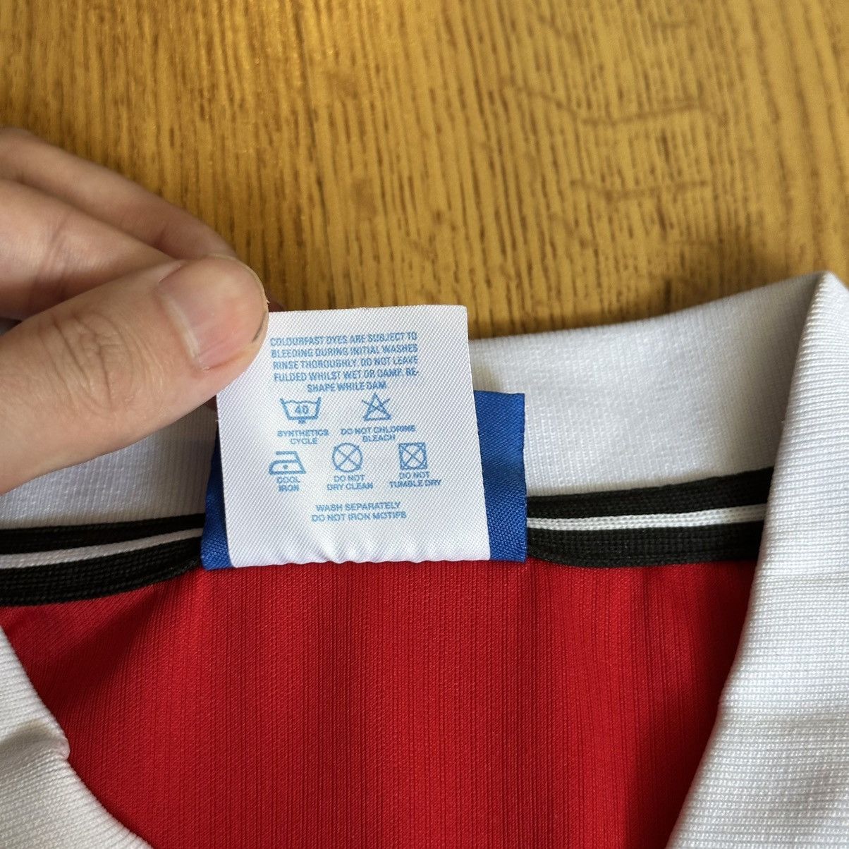 Umbro Vintage Manchester United 1998 1999 Football Home Shirt Size US M / EU 48-50 / 2 - 10 Thumbnail