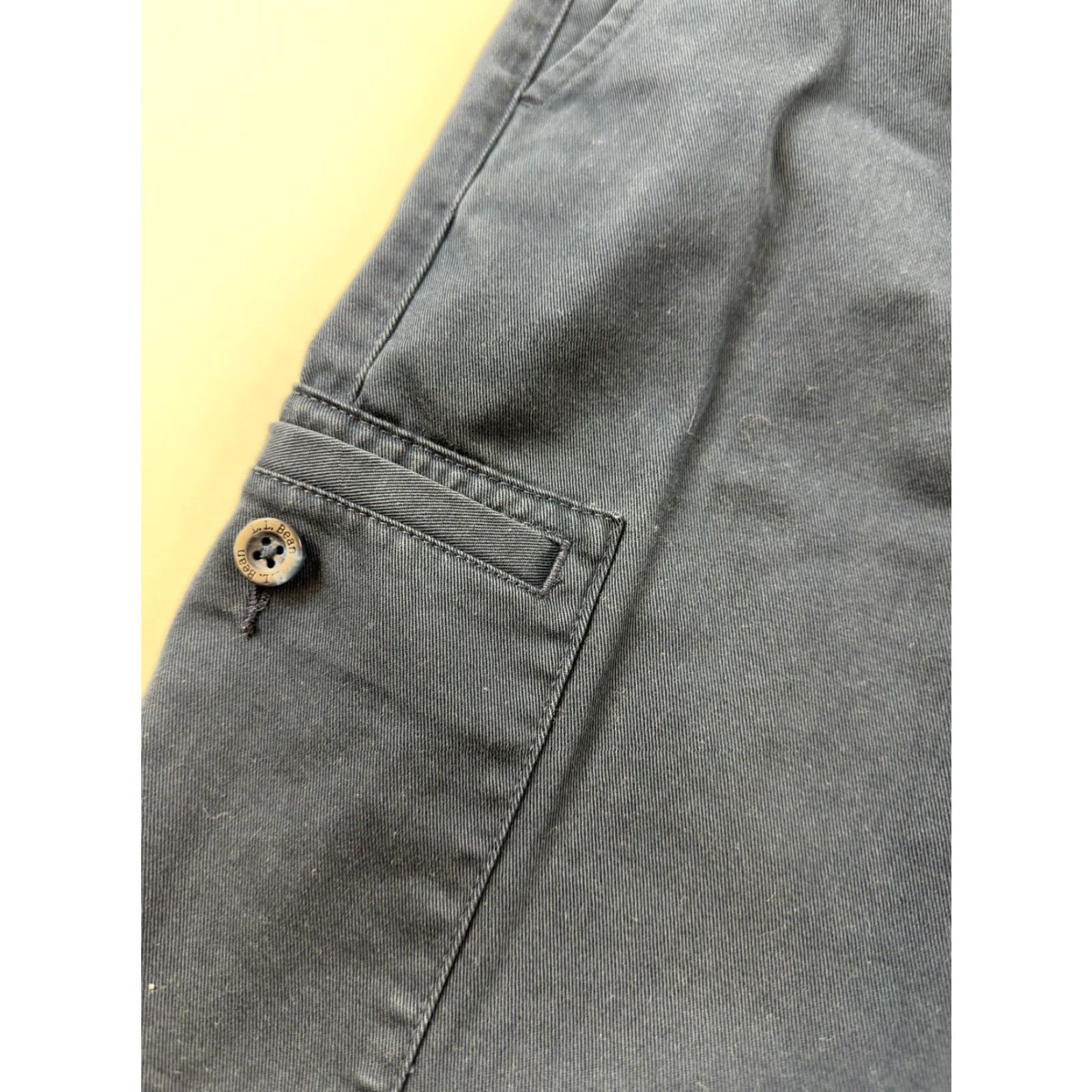 Vintage L.L.Bean Bermuda Shorts Women’s 6P Petite Pleated Blue Bermuda Women 6P Blue L.L.Bean Womens Shorts Petite Pleated Bermuda Blue Size 28" / US 6 / IT 42 - 7 Thumbnail