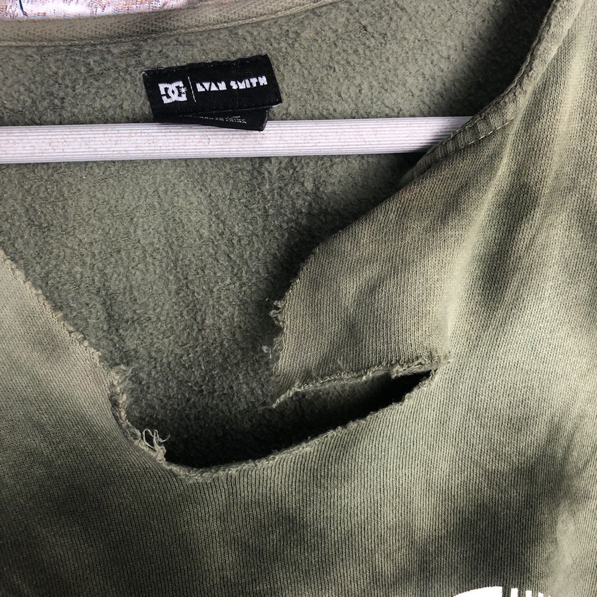 DC DC X Evan Smith Green ripped acid wash Sweatshirt #A187 Size US M / EU 48-50 / 2 - 13 Thumbnail