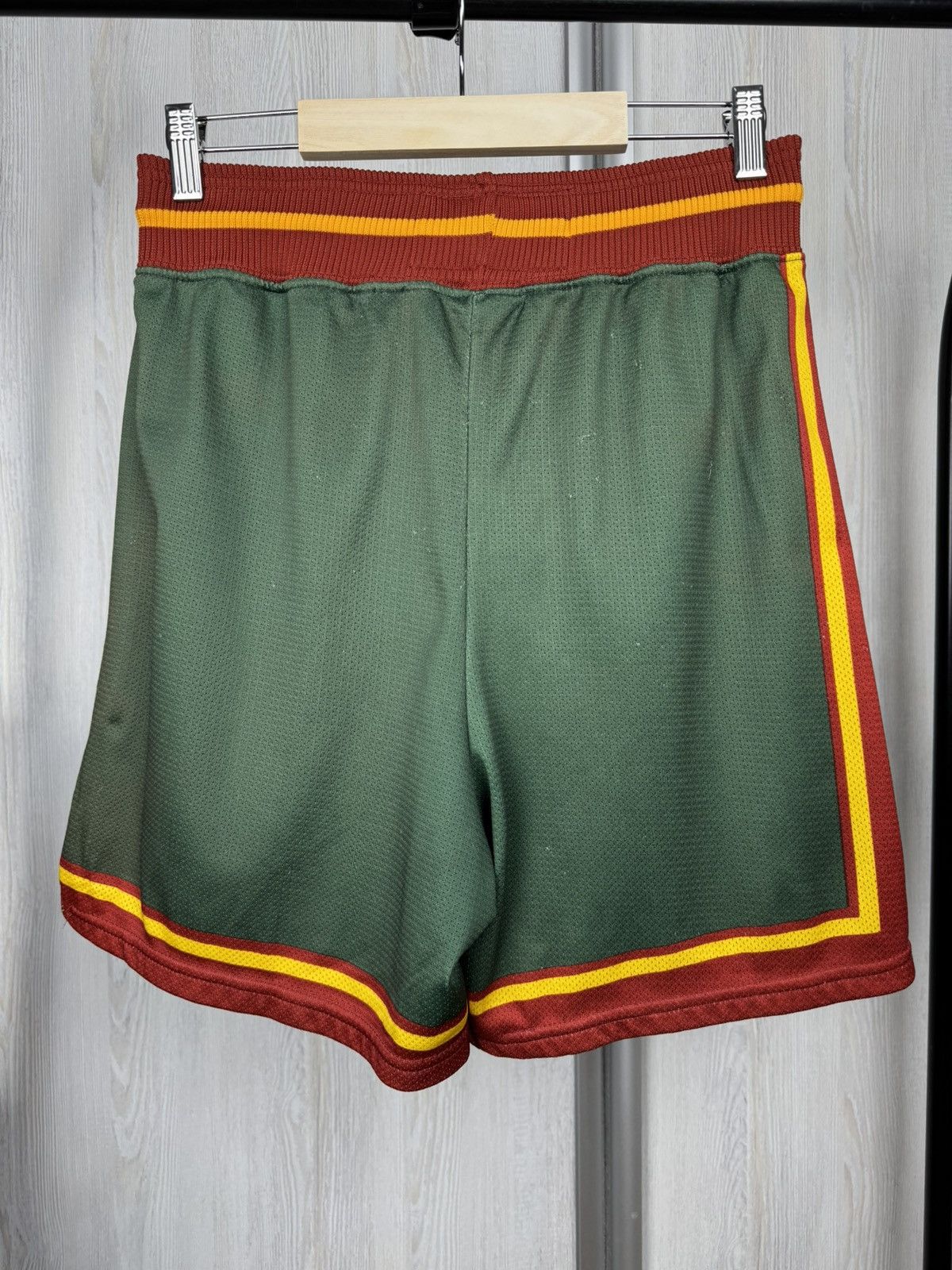 Champion 1998-1999 Seattle Supersonics Basketball Shorts Champion S Size US 30 / EU 46 - 5 Thumbnail