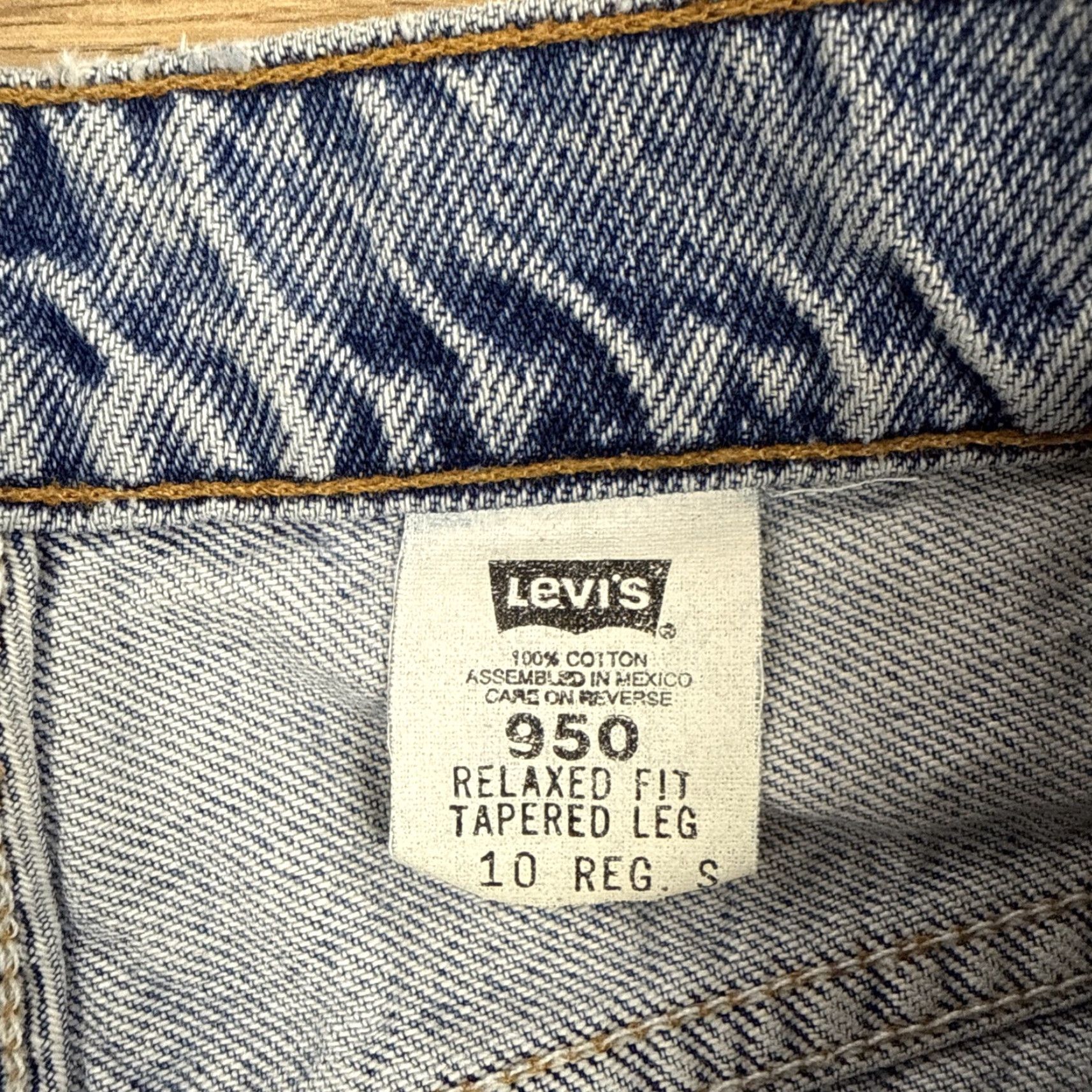 Levi's Vtg Levi's 950 Womens Relaxed Tapered Jeans Sz 10 Reg Blue Color Orange Tab 27in Inseam Womens Jeans Size 32" / US 10 / IT 46 - 2 Thumbnail