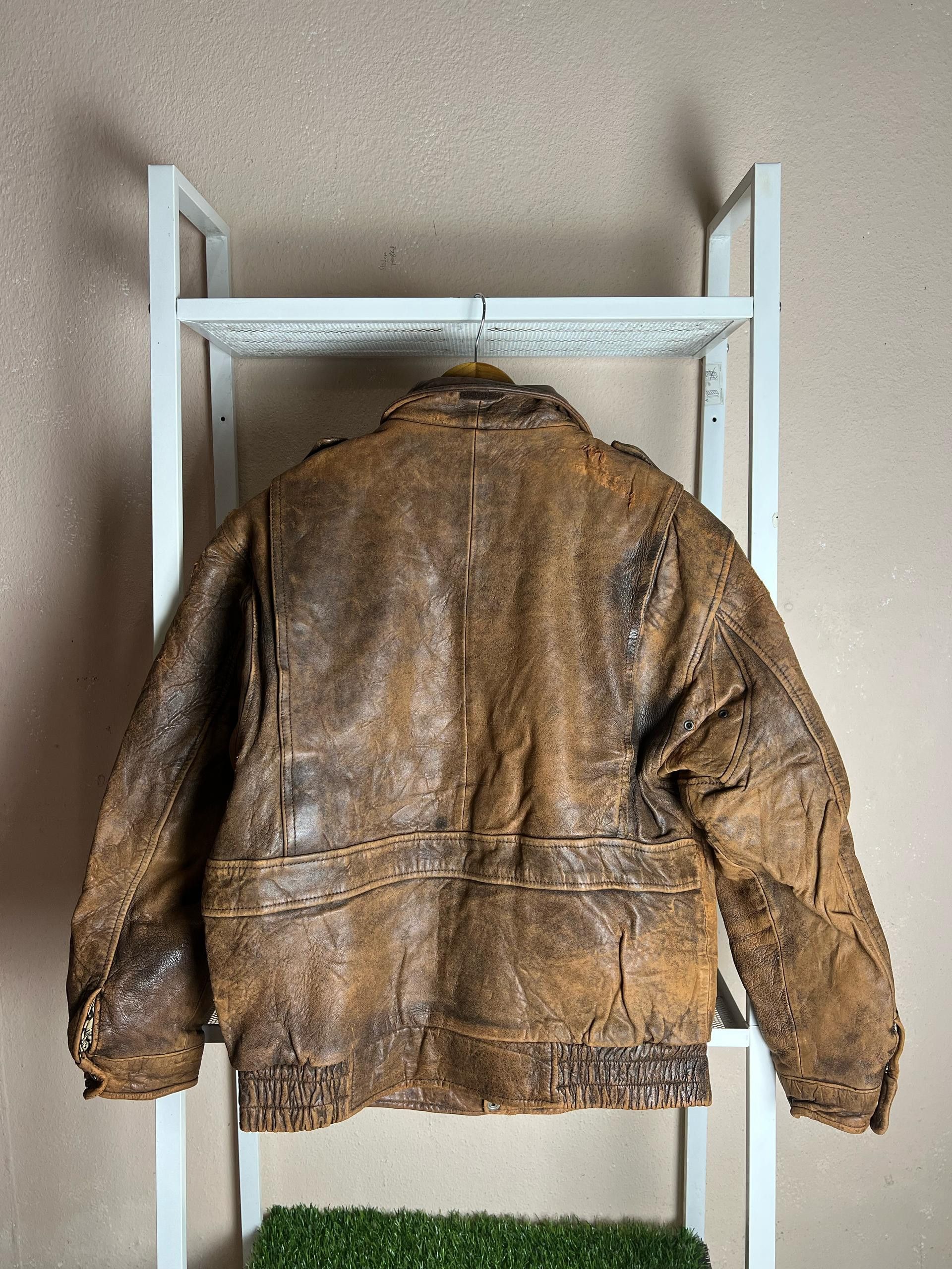 Vintage Vintage Disstrassed Sub Urban Tokyo Leather Flight Jacket Size US S / EU 44-46 / 1 - 10 Thumbnail