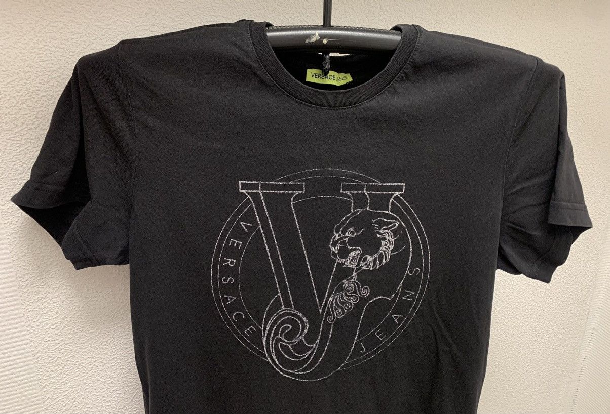 Versace Versace Jeans black big logo t-shirt M sz Size US M / EU 48-50 / 2 - 3 Thumbnail