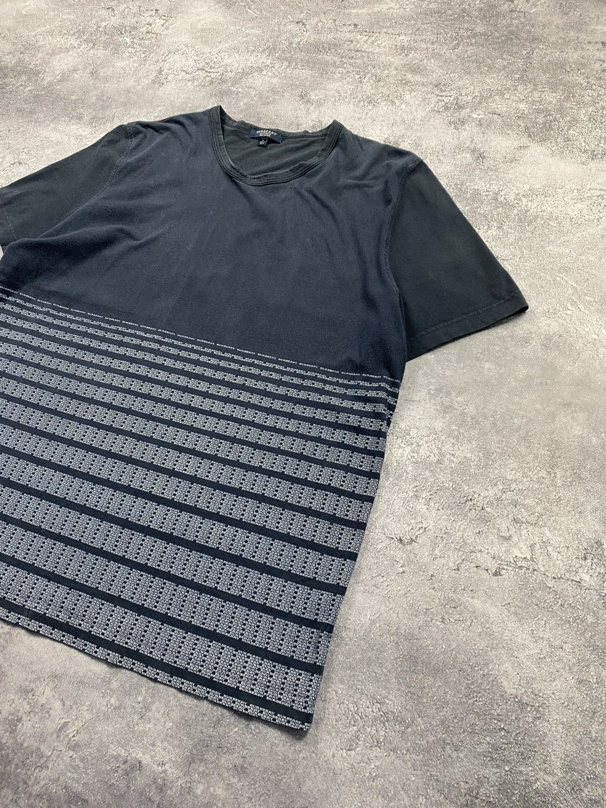 Burberry Vintage Burberry T-Shirt Monogram Striped Rare Blue Tee Size US XL / EU 56 / 4 - 3 Thumbnail