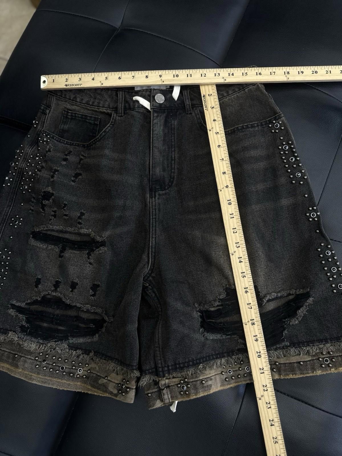 Vale Valley Denim Studded Shorts Size 30 (Brand New) Black/Brown Size US 30 / EU 46 - 9 Thumbnail