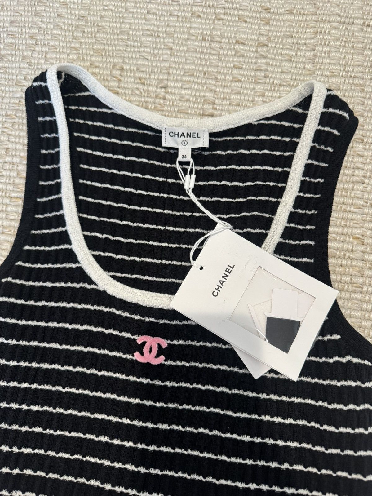 Chanel Chanel 24P tank szie 36 Size XS / US 0-2 / IT 36-38 - 2 Thumbnail